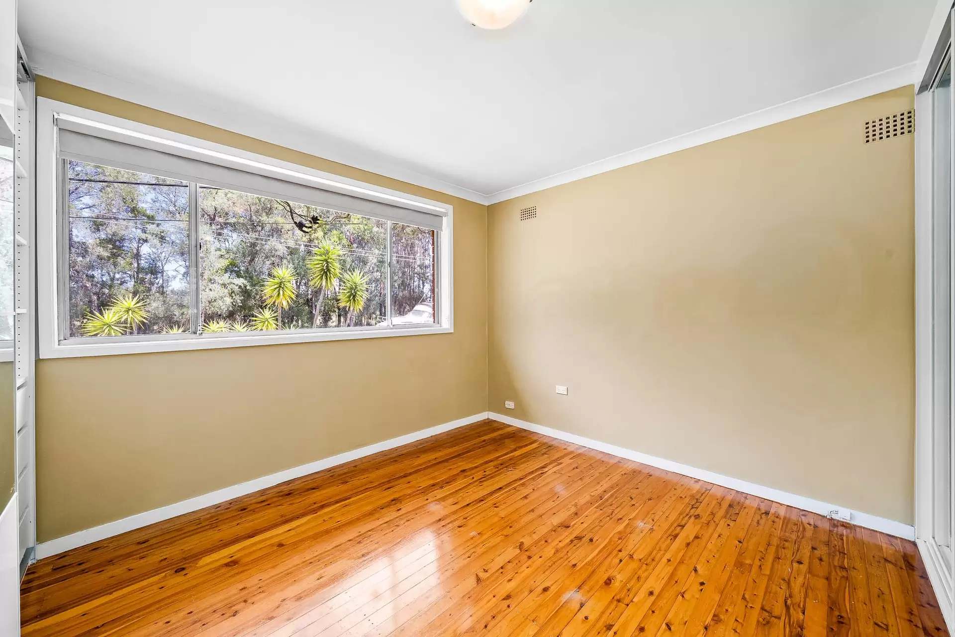 16 Rabaul Road, Georges Hall Sold by Richard Matthews Real Estate - image 5