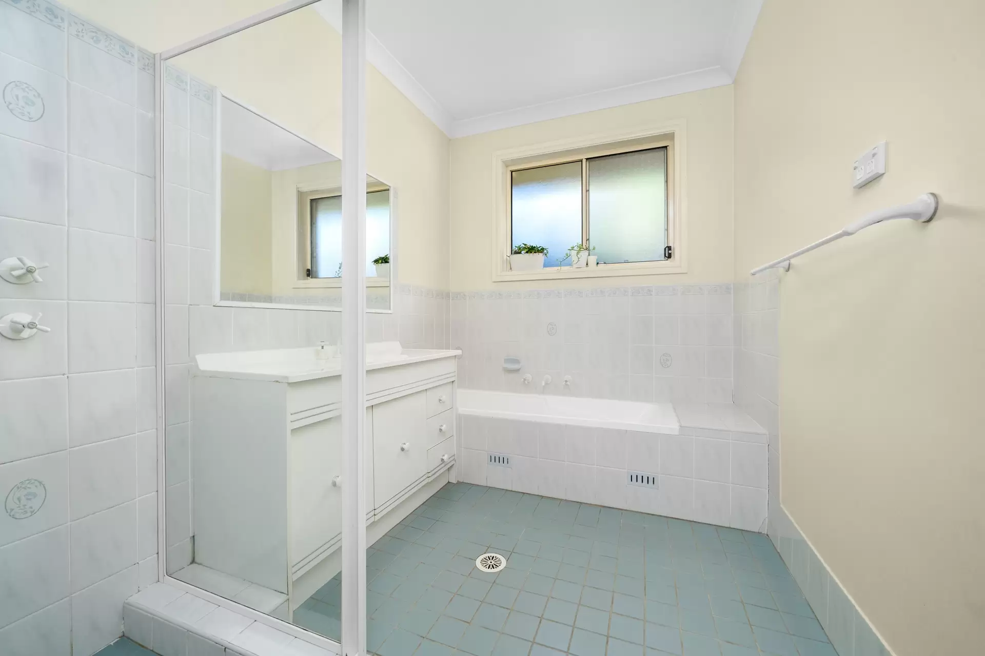 22 Longworth Crescent, Castle Hill Sold by Richard Matthews Real Estate - image 6