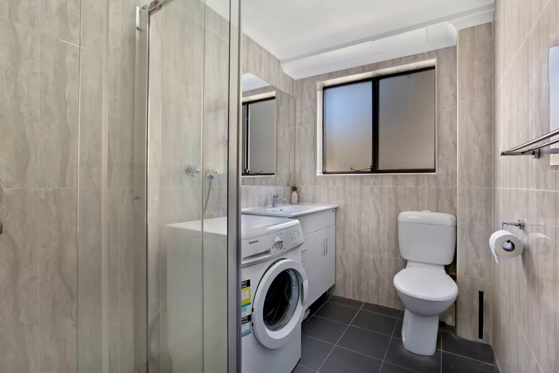 4/40 The Crescent, Homebush Sold by Richard Matthews Real Estate - image 5