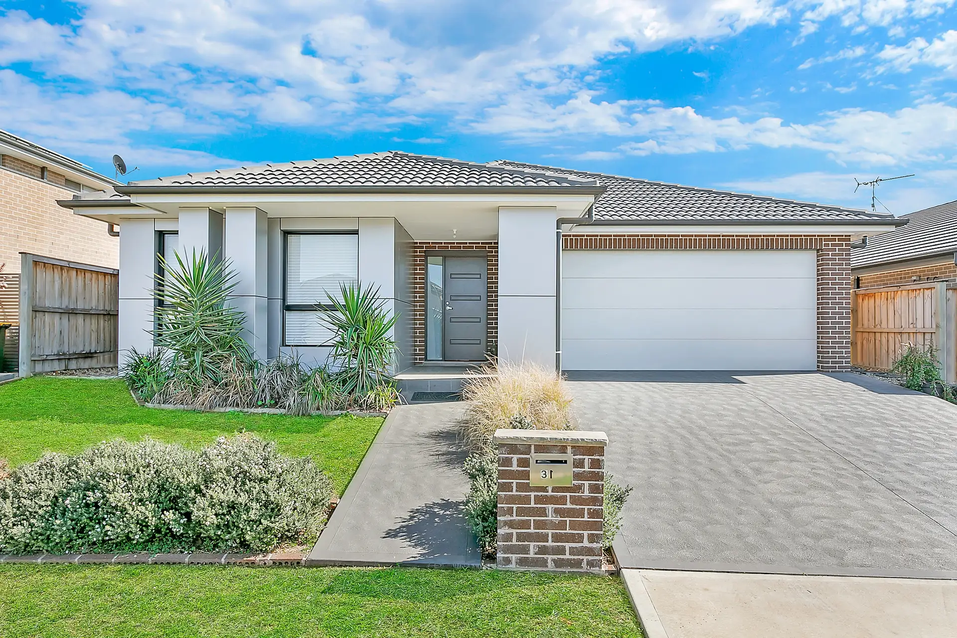 31 Burringoa Crescent, Colebee Sold by Richard Matthews Real Estate - image 1