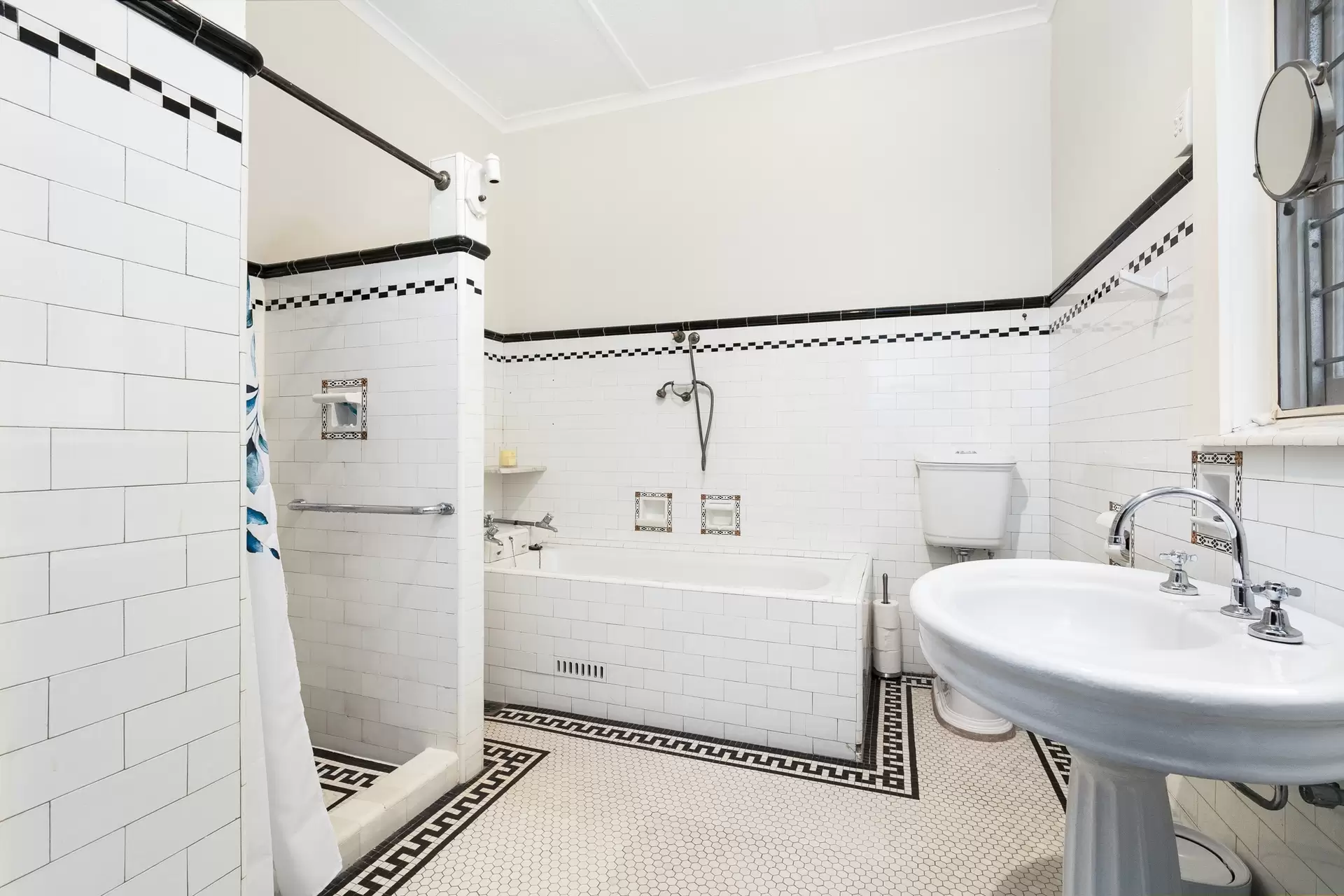 361 Queen Street, Concord West Sold by Richard Matthews Real Estate - image 13
