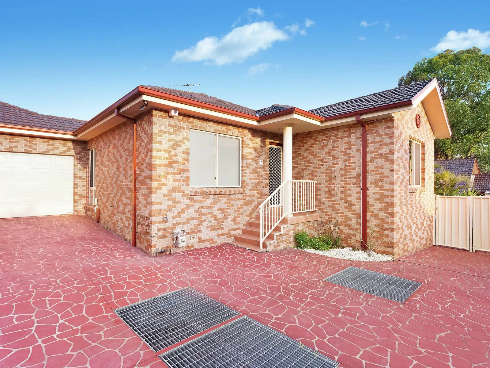 4/14 Jensen Street, Condell Park Sold by Richard Matthews Real Estate - image 1