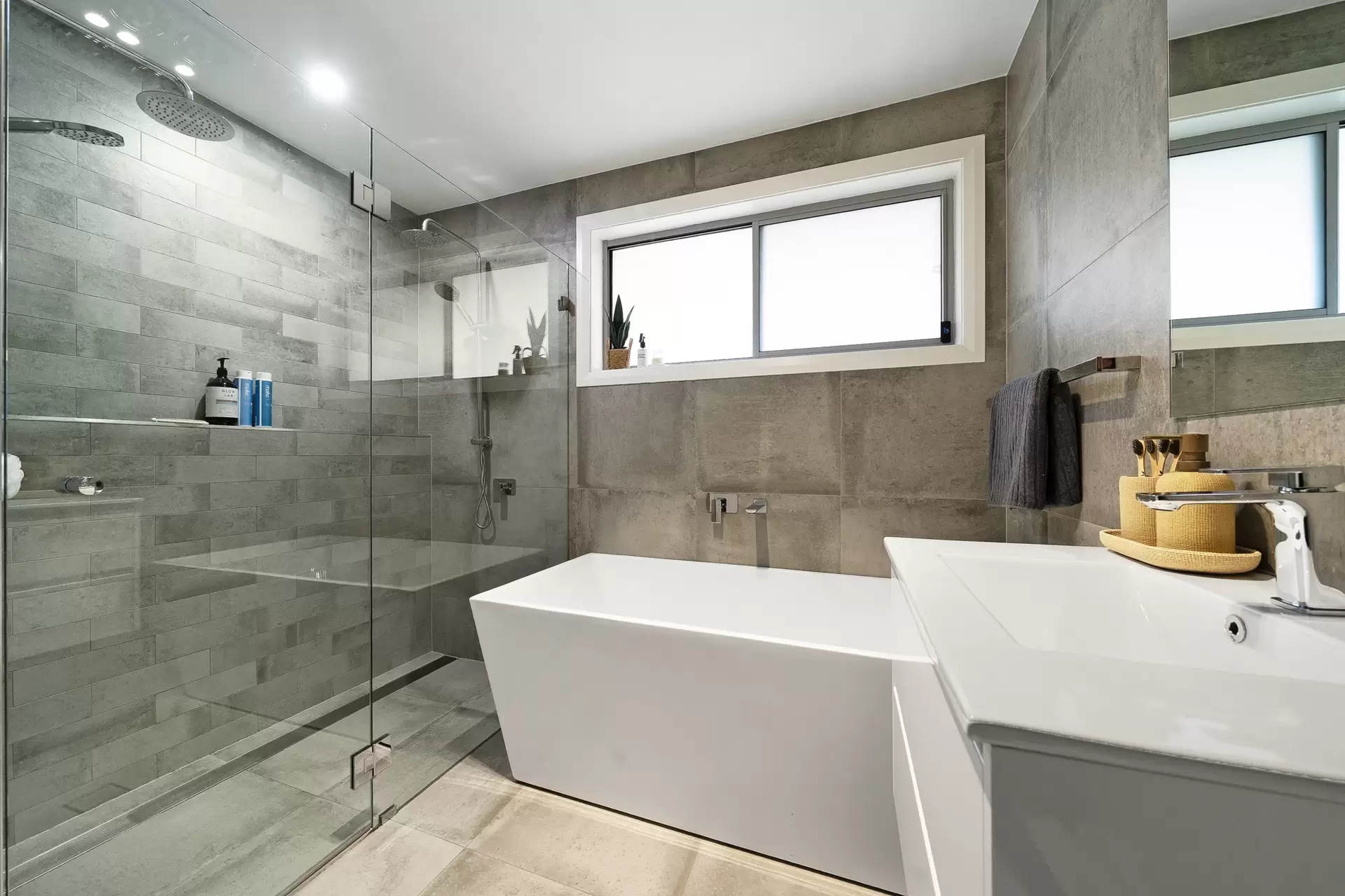 21 Lurnea Avenue, Georges Hall Sold by Richard Matthews Real Estate - image 6
