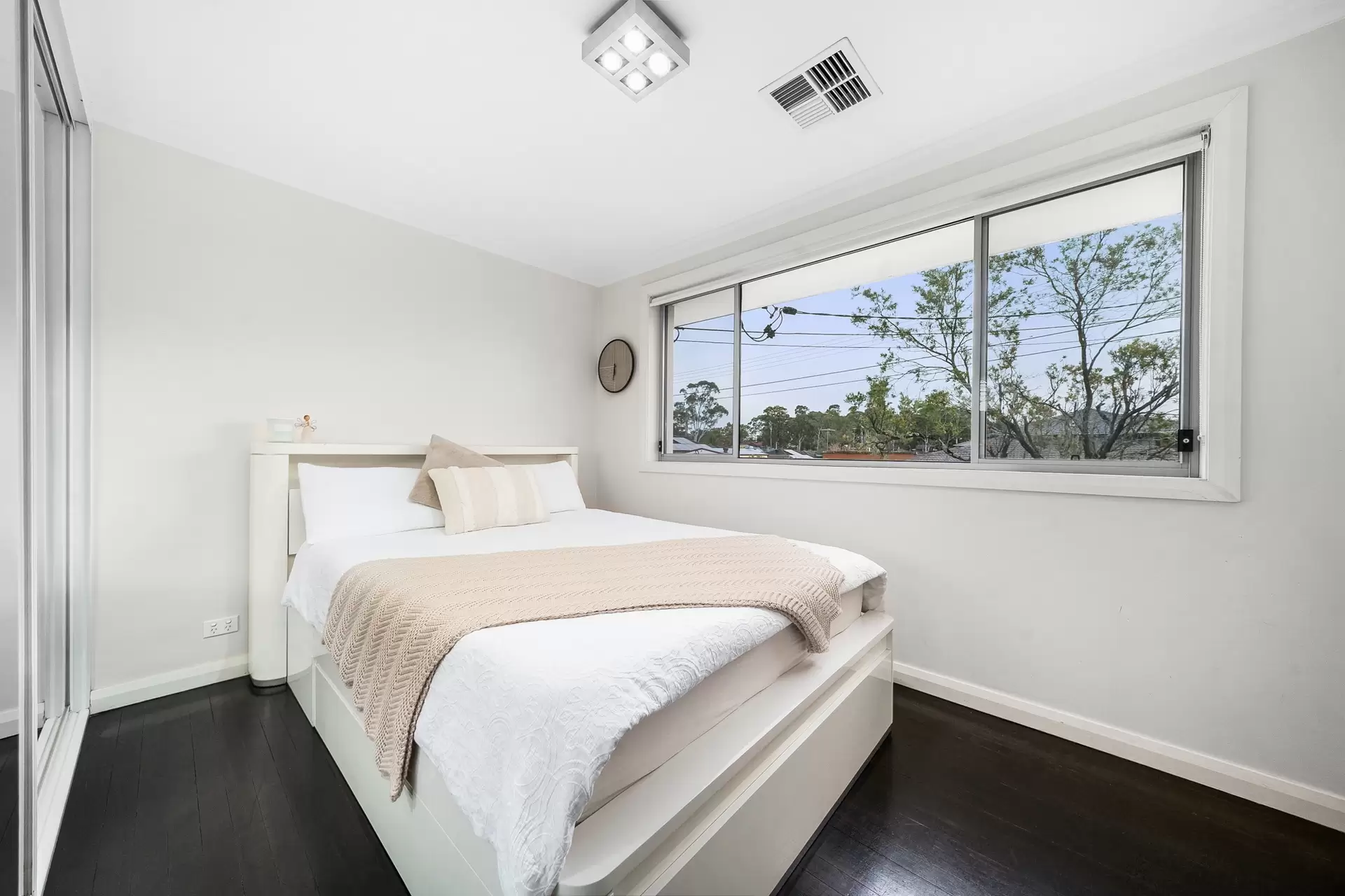21 Lurnea Avenue, Georges Hall Sold by Richard Matthews Real Estate - image 4