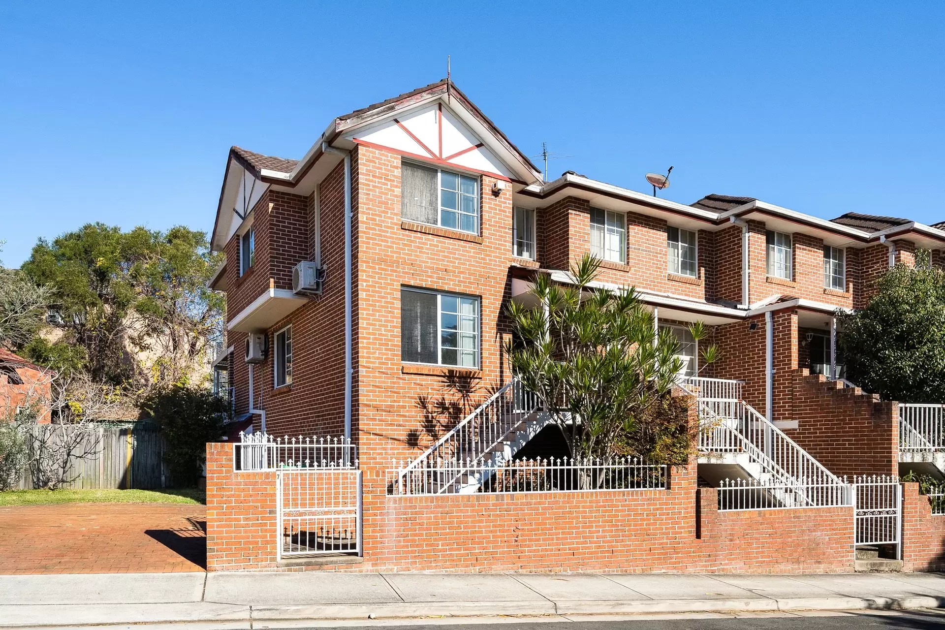 7/21 Grosvenor Street, Croydon Sold by Richard Matthews Real Estate - image 7