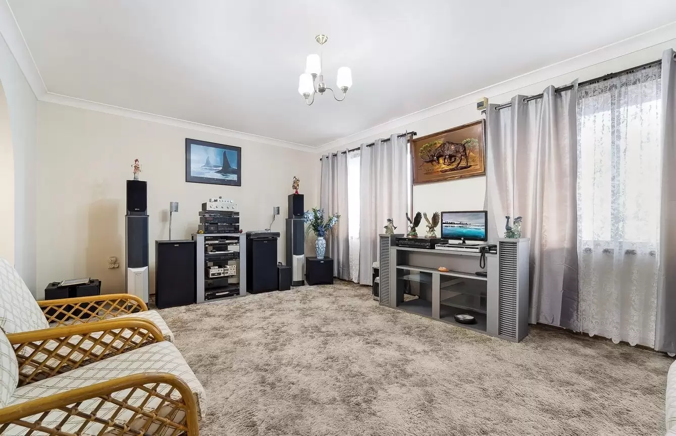 5 Balmoral Crescent, Georges Hall Leased by Richard Matthews Real Estate - image 2