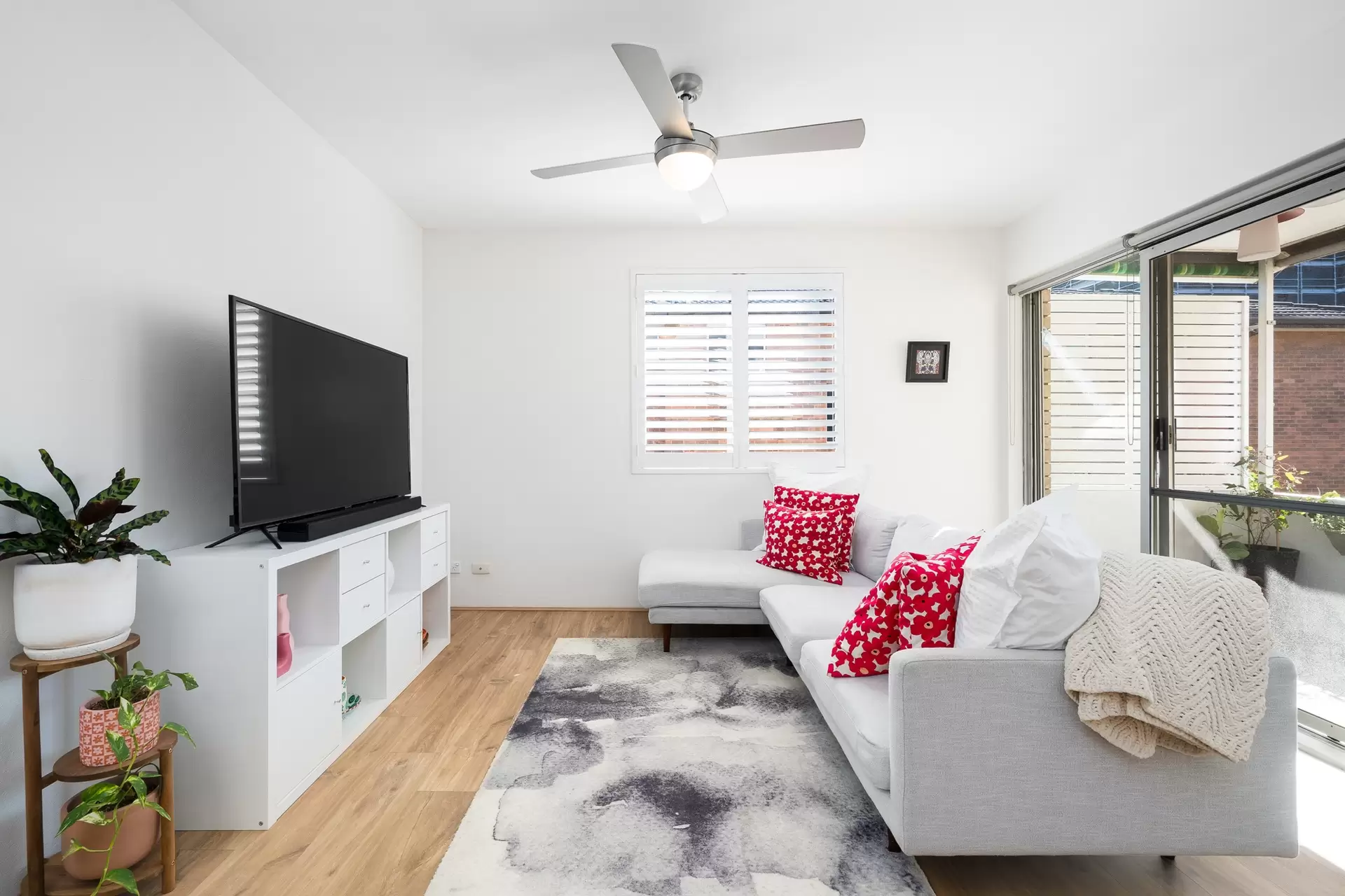 6/6 Coulter Street, Gladesville Sold by Richard Matthews Real Estate - image 2