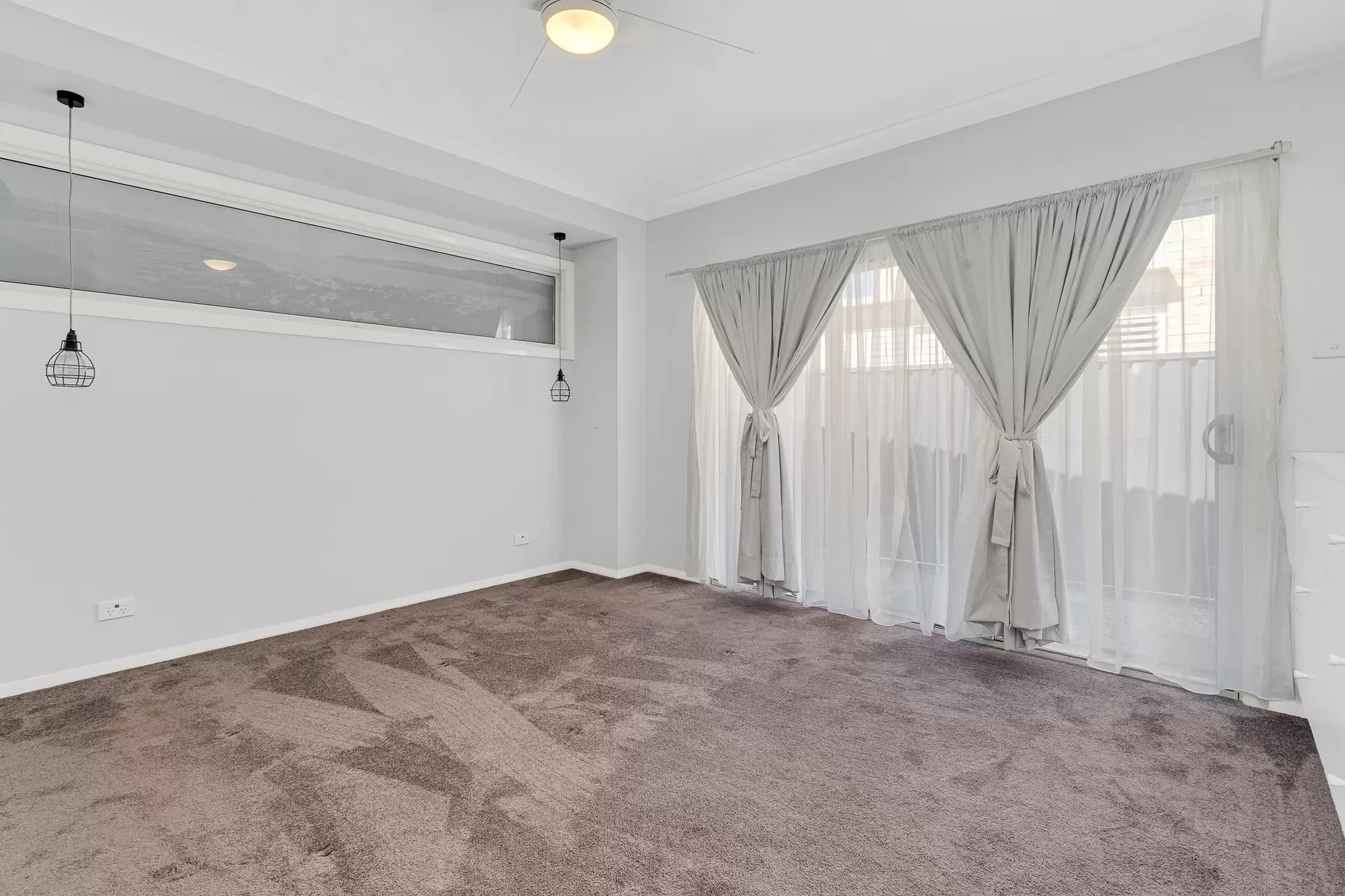 76 Bardia Parade, Holsworthy Leased by Richard Matthews Real Estate - image 3