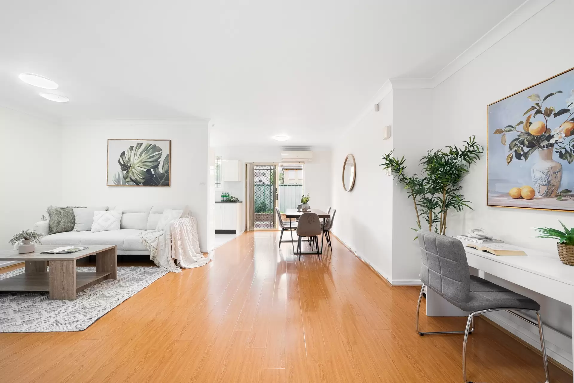 8/277 Cooper Road, Yagoona Sold by Richard Matthews Real Estate - image 2