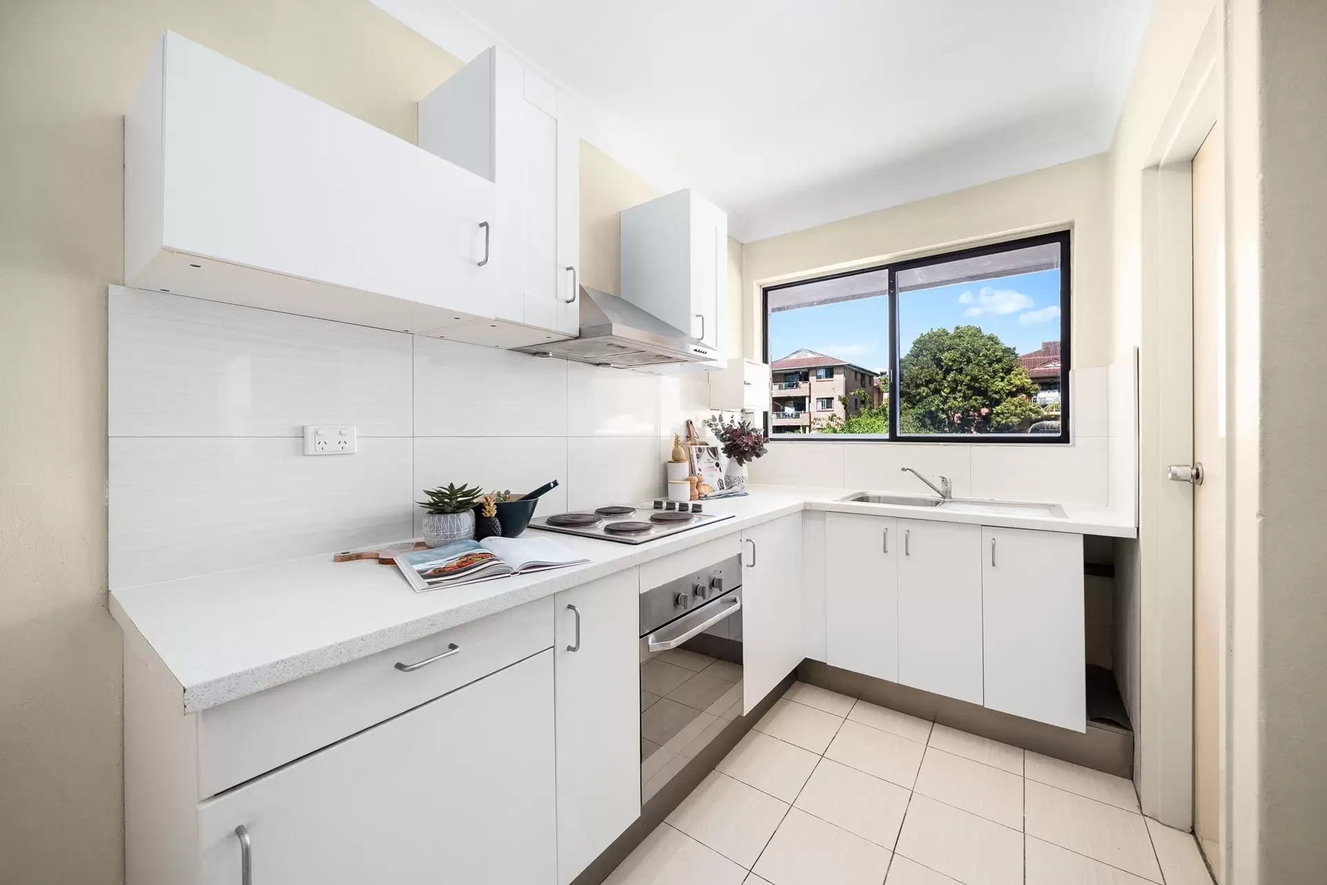 8/25 Sixth Avenue, Campsie Sold by Richard Matthews Real Estate - image 2