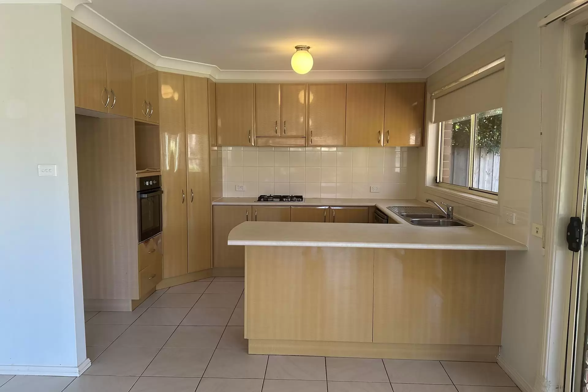 37 Millcroft Way, Beaumont Hills Leased by Richard Matthews Real Estate - image 2