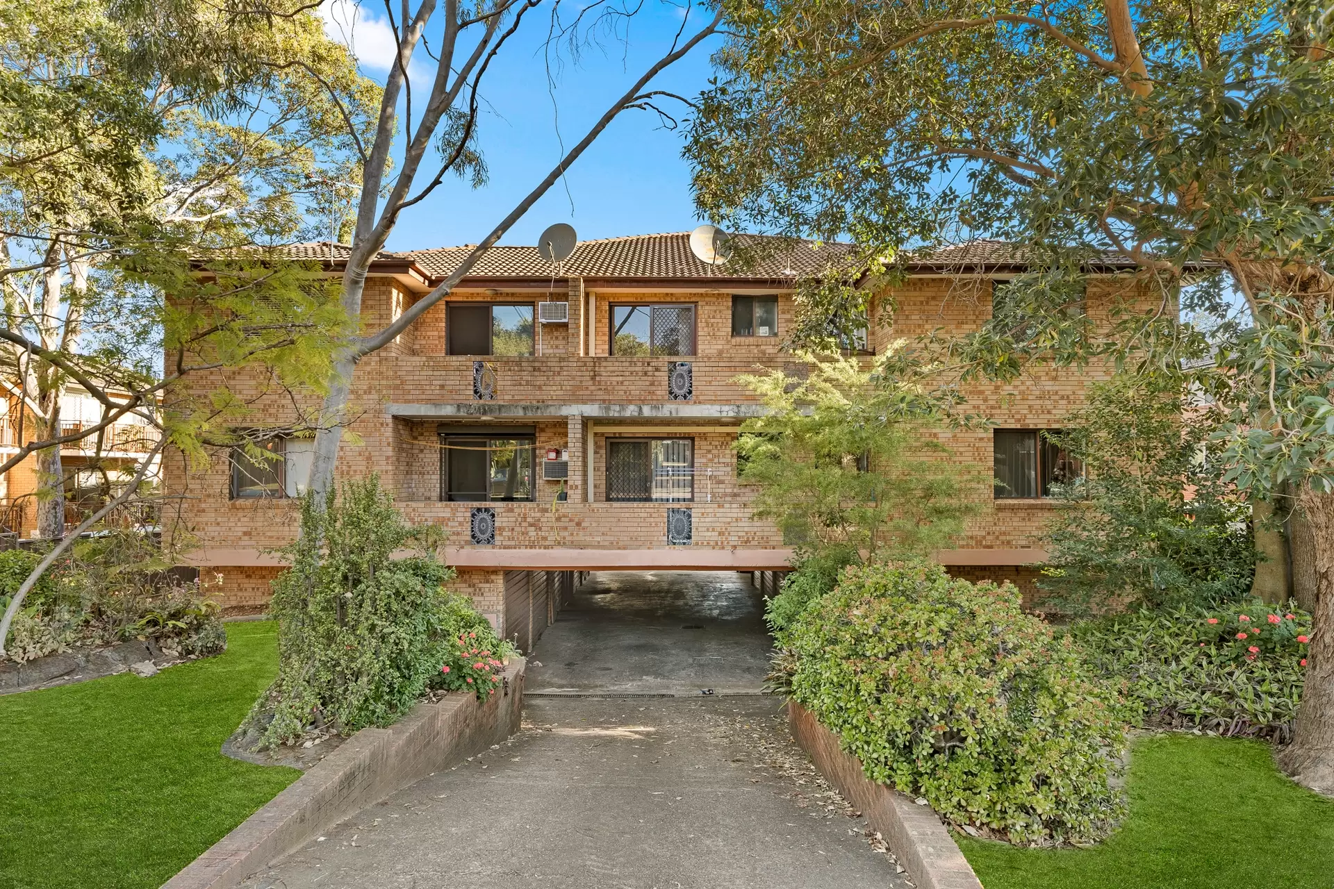 5/44-46 Manchester Street, Merrylands Sold by Richard Matthews Real Estate - image 1