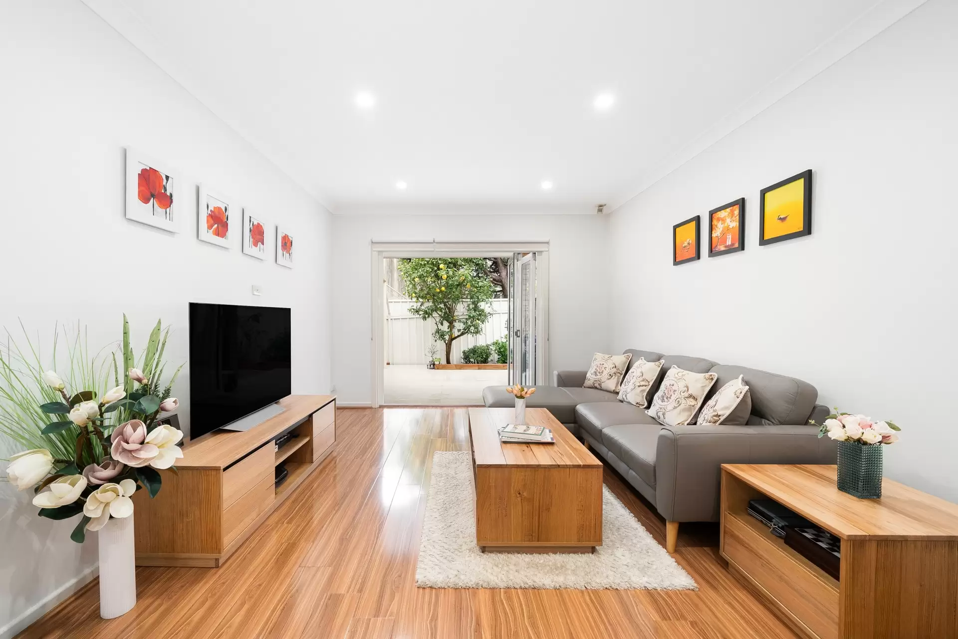 4/277 Cooper Road, Yagoona Sold by Richard Matthews Real Estate - image 2