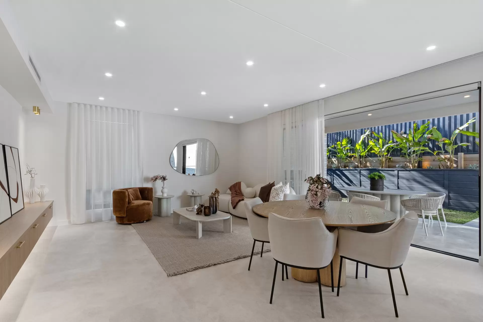 5B Allena Close, Georges Hall Sold by Richard Matthews Real Estate - image 3