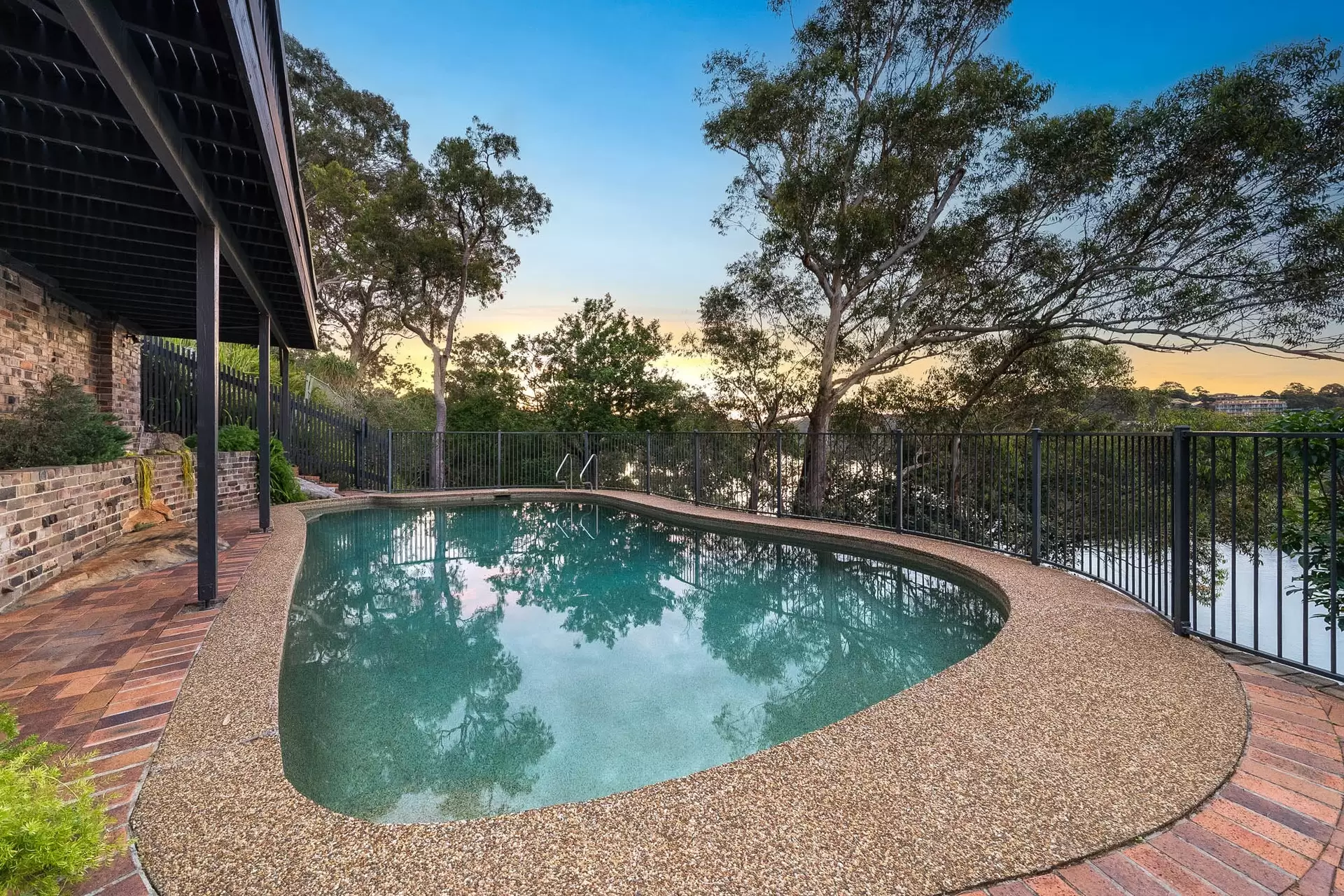 89 Fowler Road, Illawong Sold by Richard Matthews Real Estate - image 10