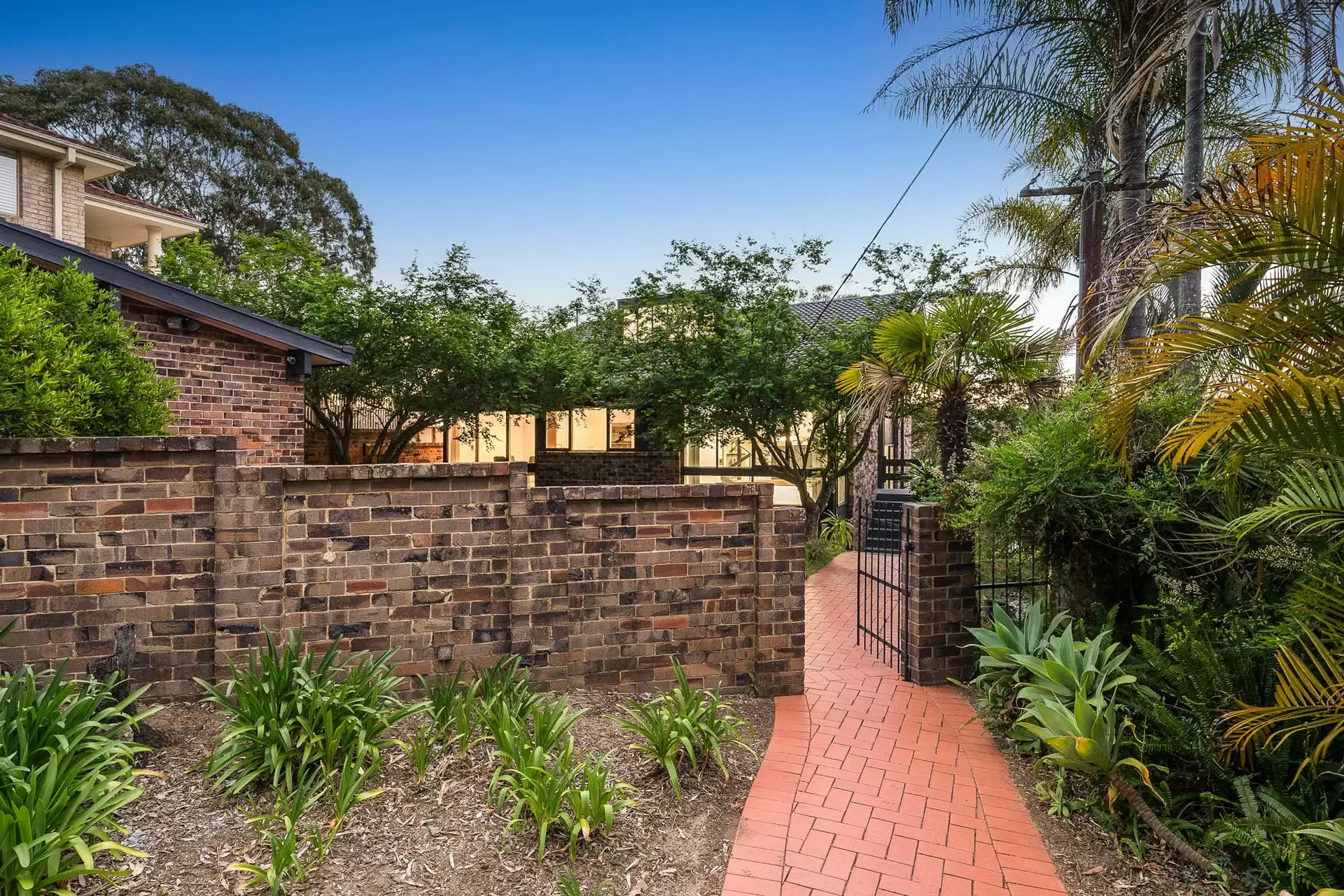 89 Fowler Road, Illawong Sold by Richard Matthews Real Estate - image 15