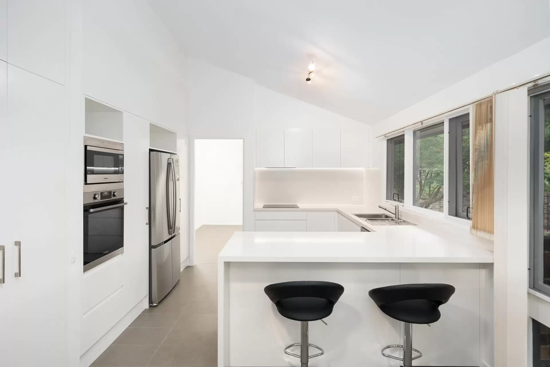 89 Fowler Road, Illawong Sold by Richard Matthews Real Estate - image 5