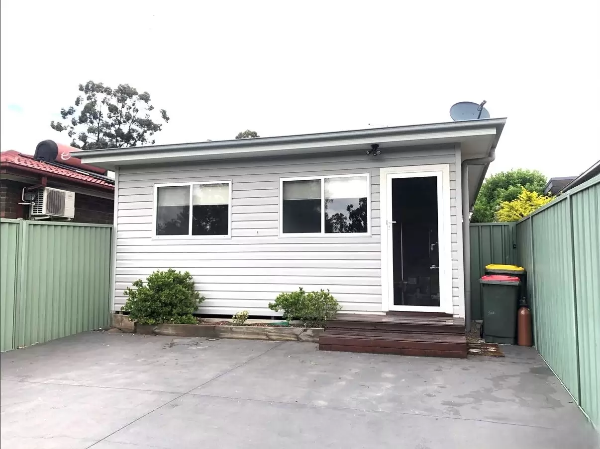 8A Fuchsia Crescent, Quakers Hill Leased by Richard Matthews Real Estate - image 1