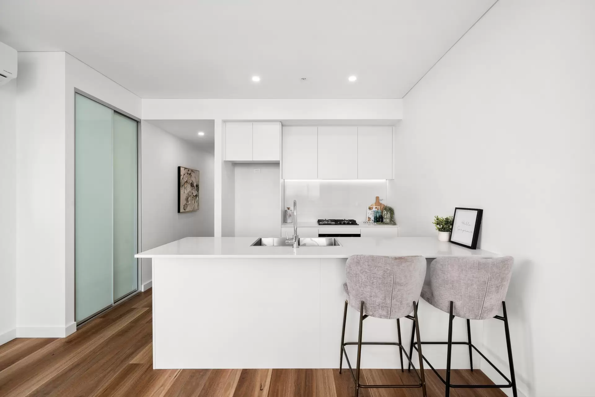 A305/10 Court Road, Fairfield Sold by Richard Matthews Real Estate - image 3