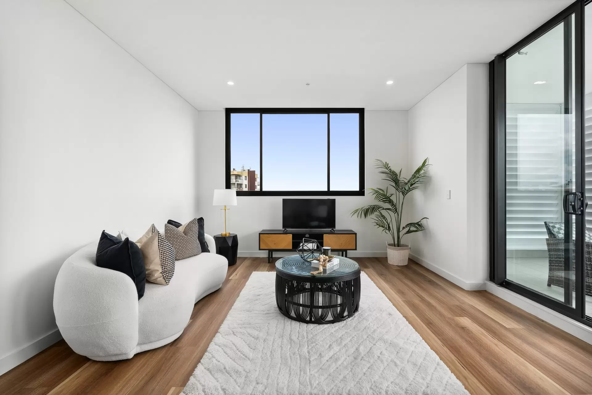 A305/10 Court Road, Fairfield Sold by Richard Matthews Real Estate - image 1