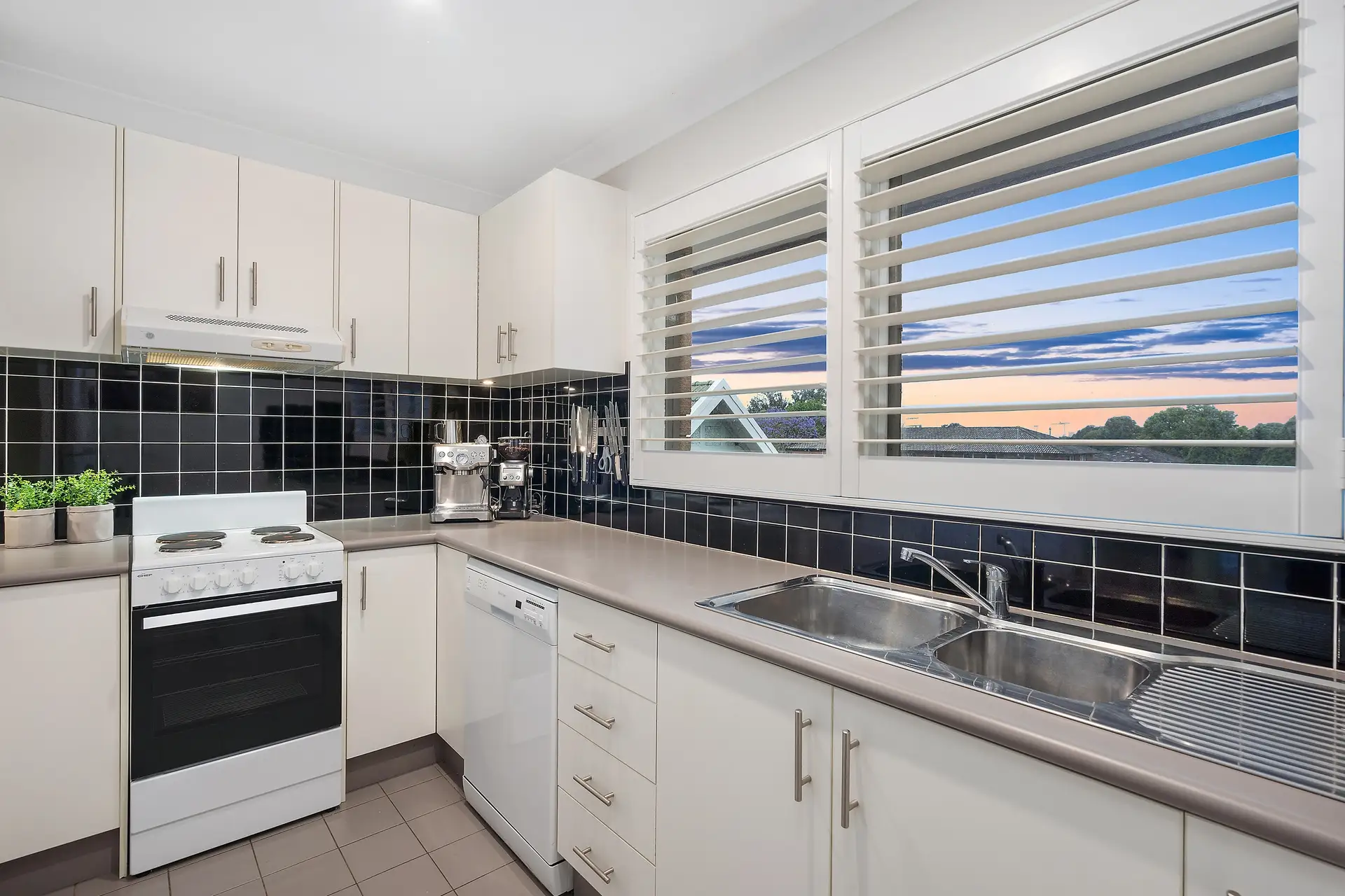 10/104 Prospect Road, Summer Hill Sold by Richard Matthews Real Estate - image 2