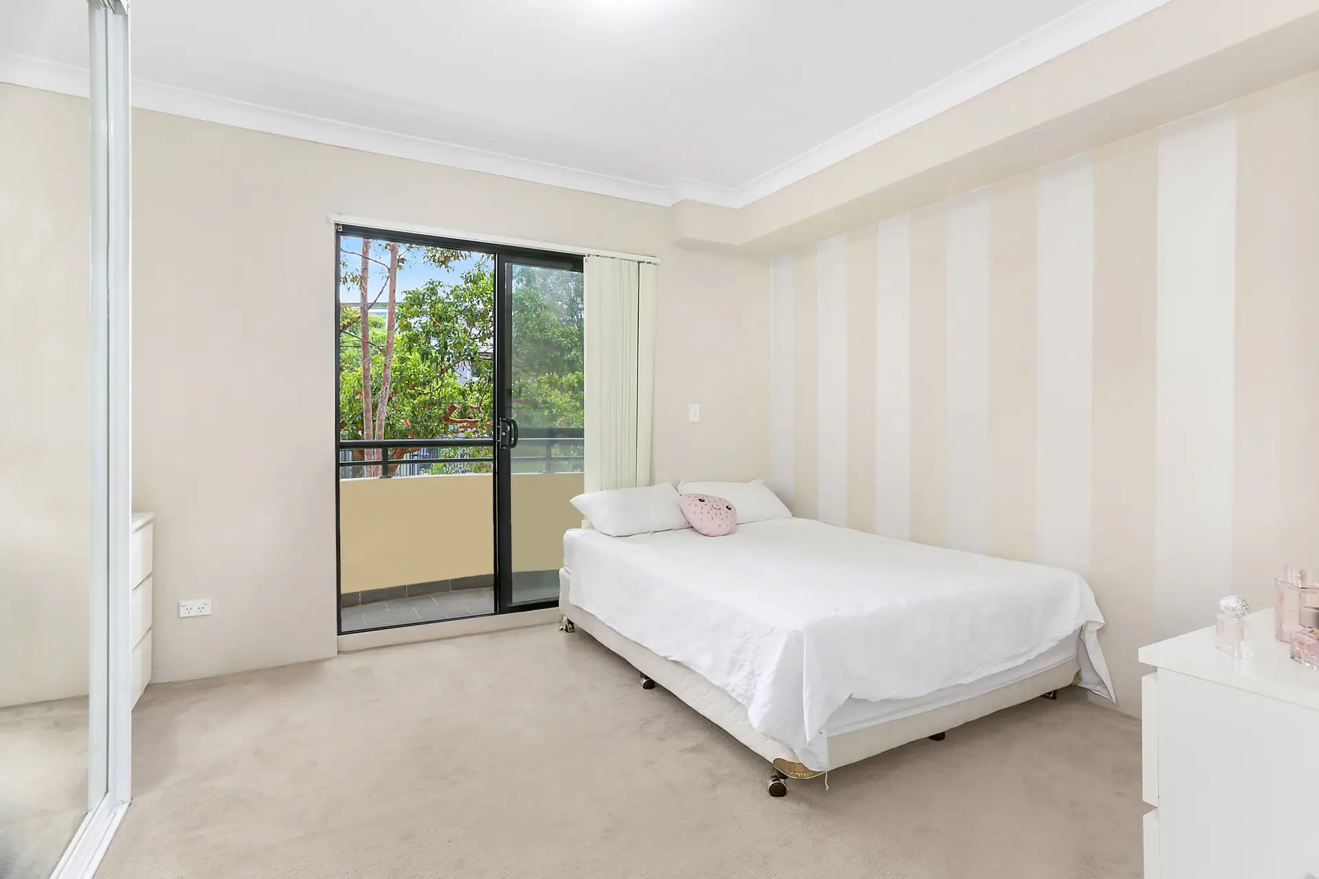 19-27 Eastbourne Road, Homebush West Sold by Richard Matthews Real Estate - image 5