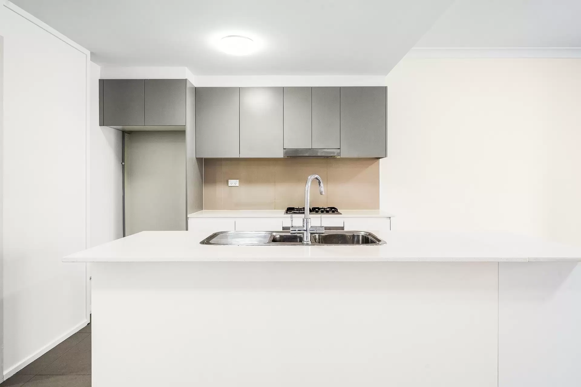6/278-282 Railway Terrace, Guildford Sold by Richard Matthews Real Estate - image 2