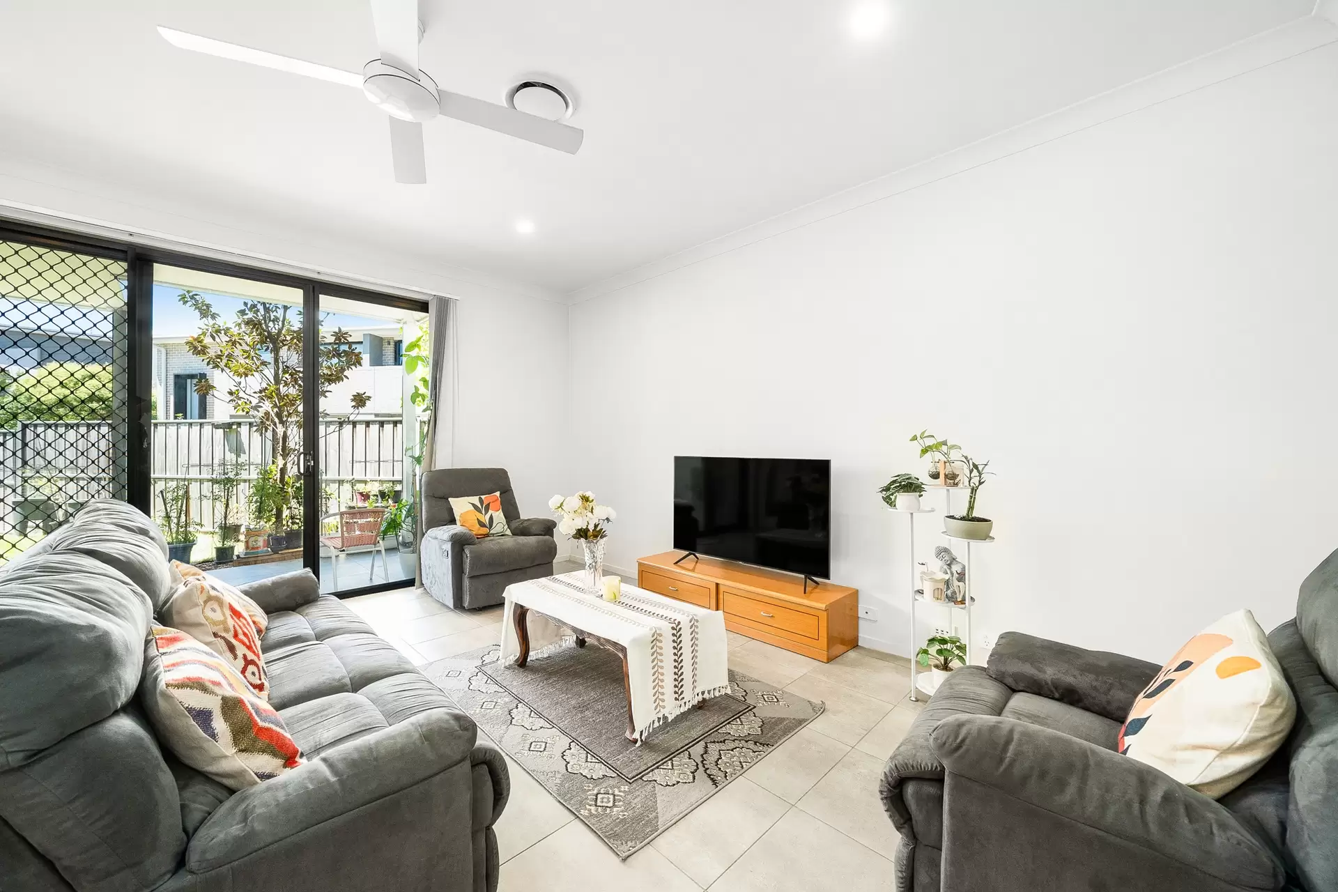 34 Putters Circuit, Blacktown Sold by Richard Matthews Real Estate - image 2