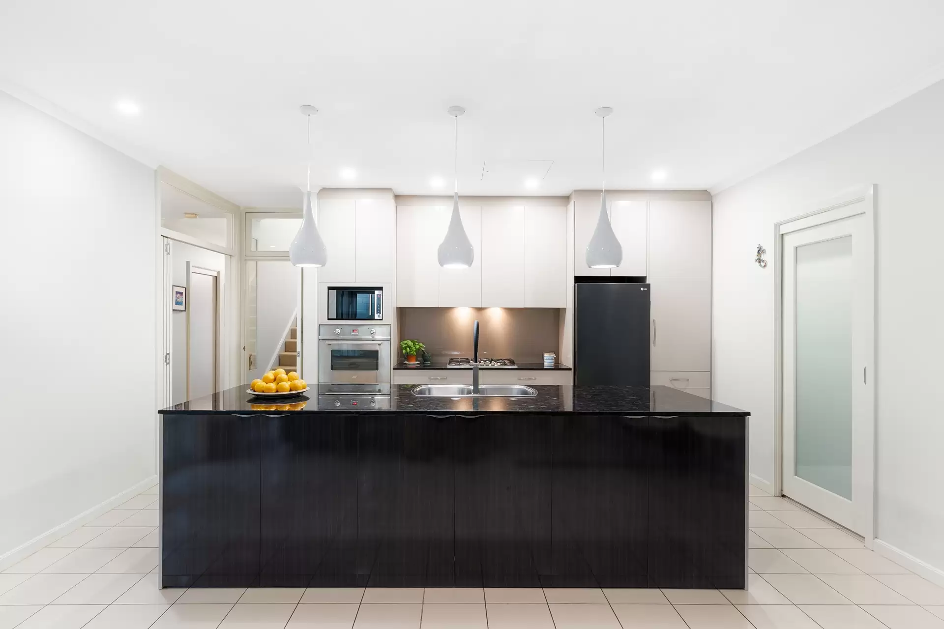 24 Newington Boulevard, Newington Sold by Richard Matthews Real Estate - image 4