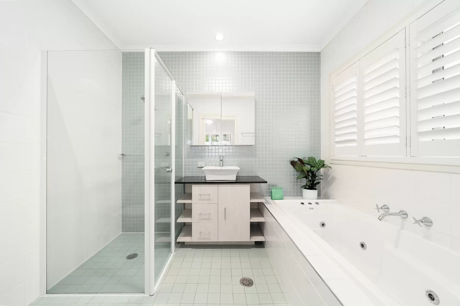 24 Newington Boulevard, Newington Sold by Richard Matthews Real Estate - image 8