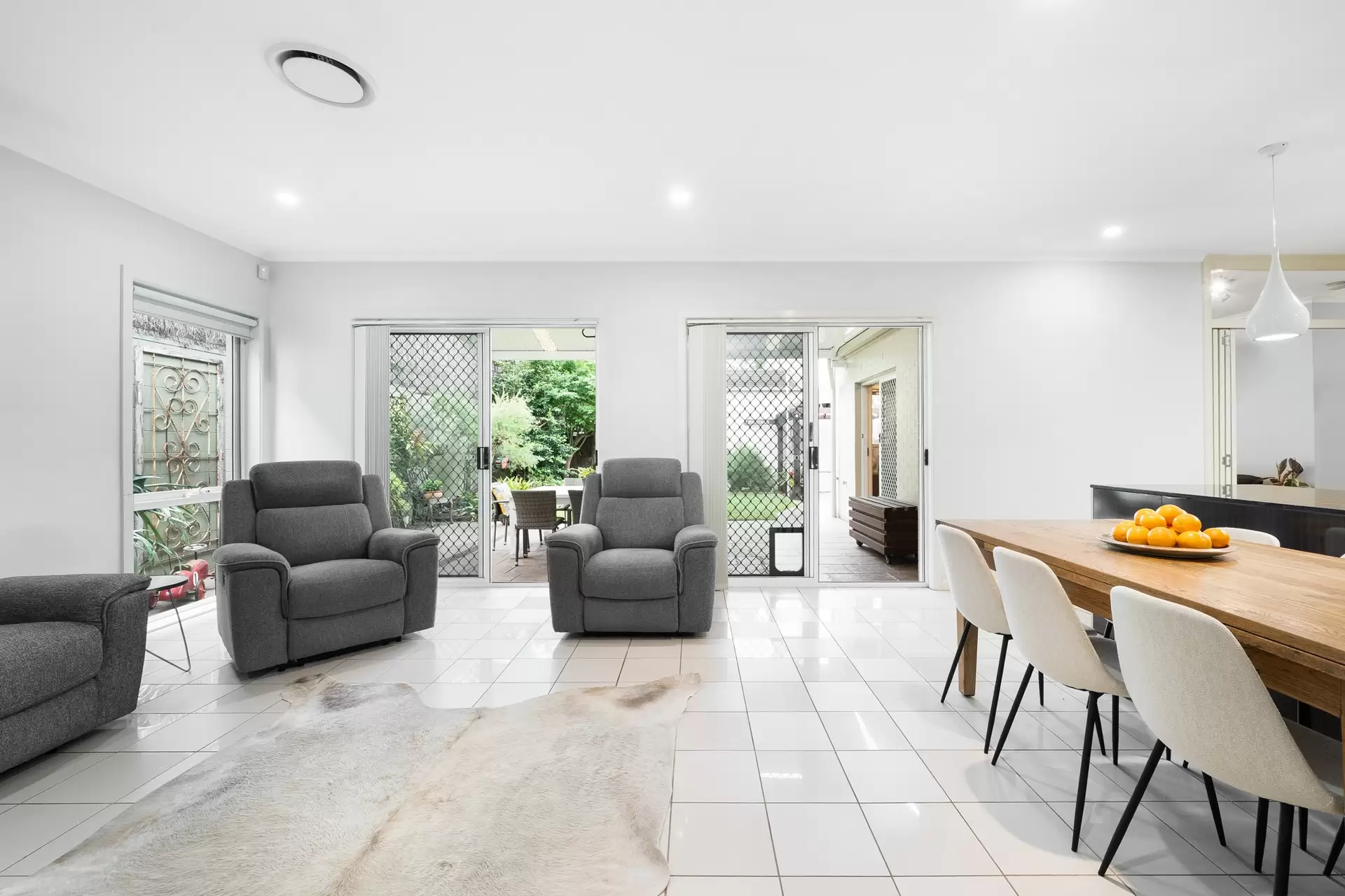 24 Newington Boulevard, Newington Sold by Richard Matthews Real Estate - image 5