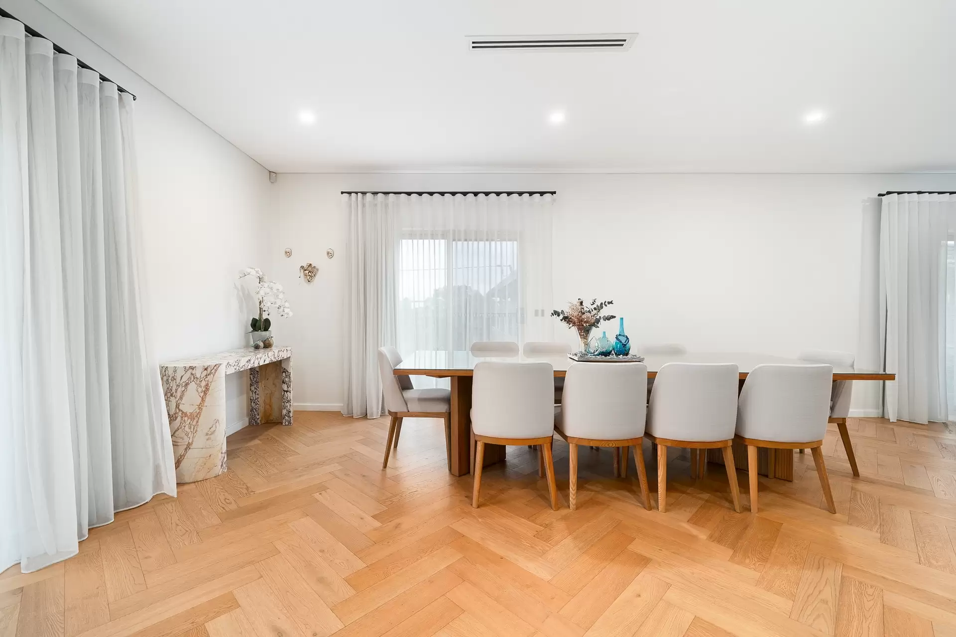 2A Foley Street, Georges Hall Sold by Richard Matthews Real Estate - image 5
