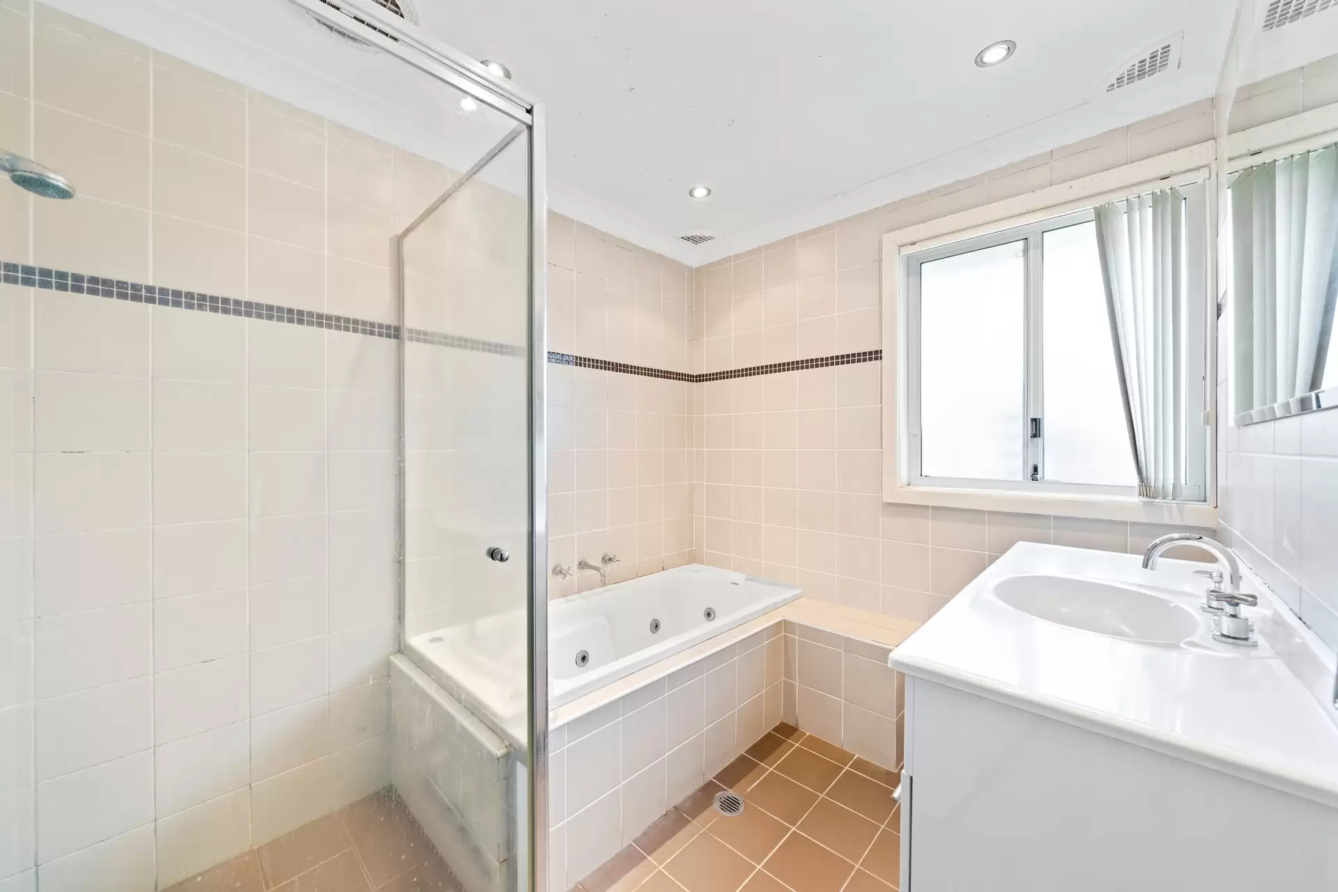 30 Oak Drive, Georges Hall Sold by Richard Matthews Real Estate - image 6