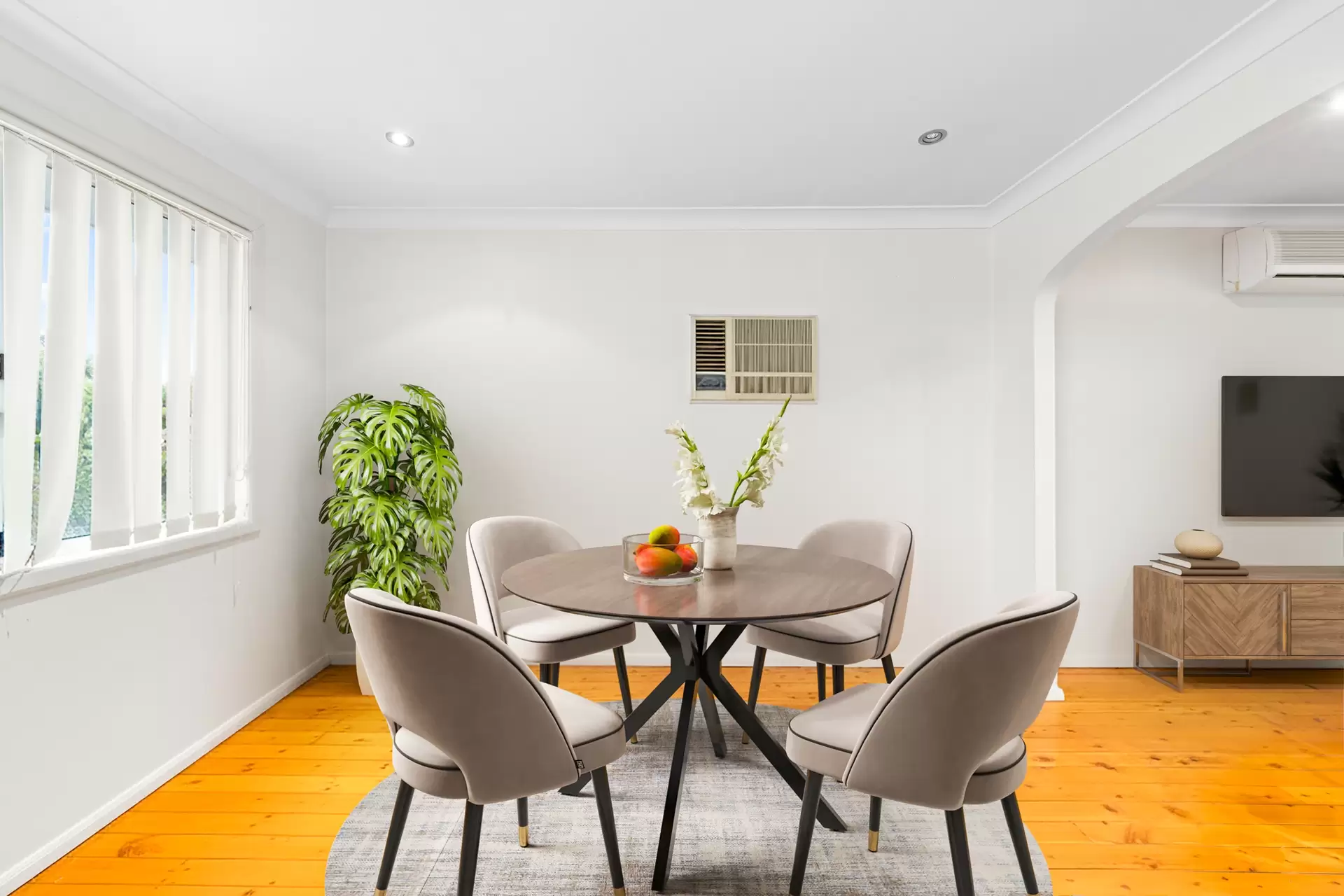 30 Oak Drive, Georges Hall Sold by Richard Matthews Real Estate - image 4