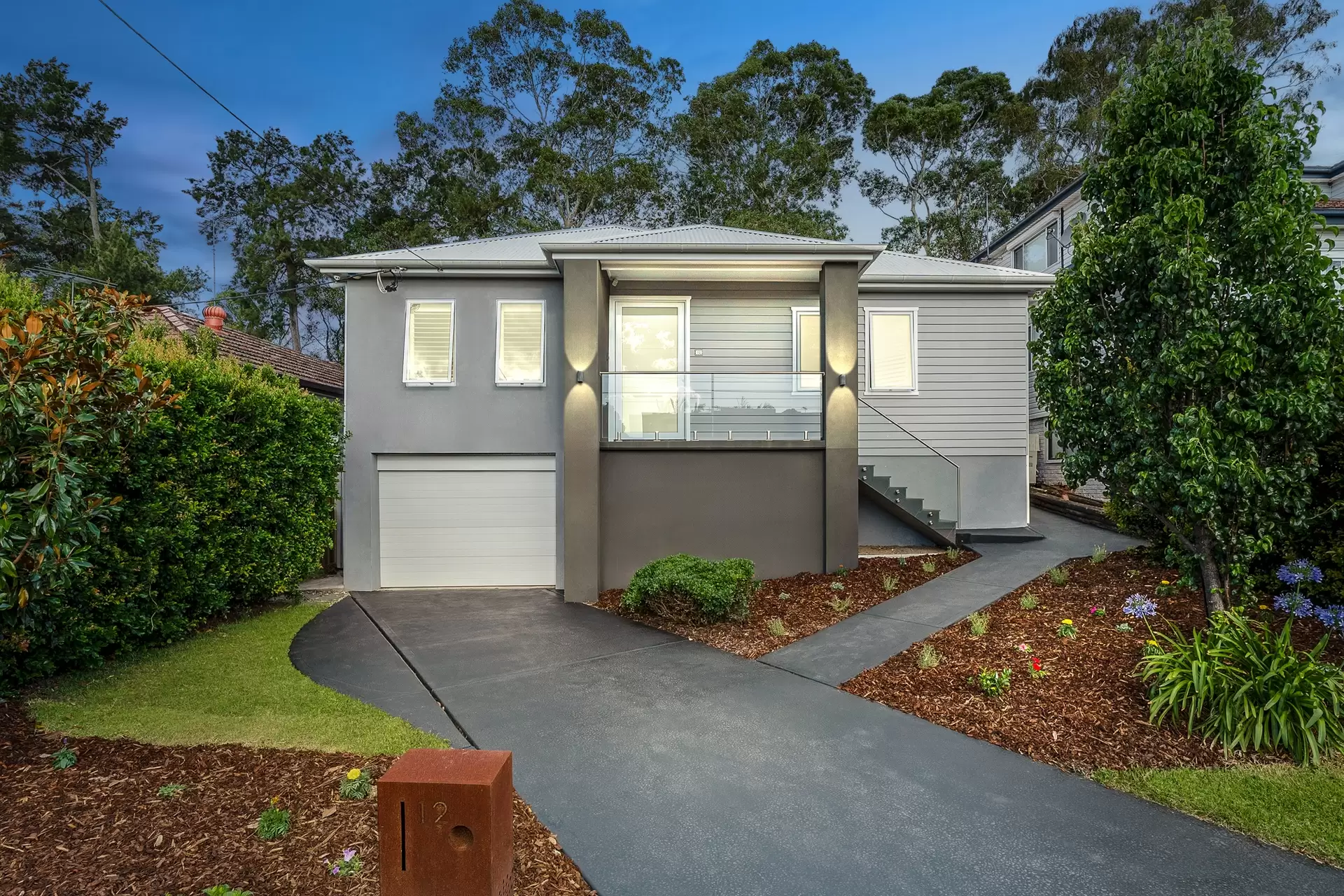 12 Roseview Avenue, Roselands Sold by Richard Matthews Real Estate - image 1