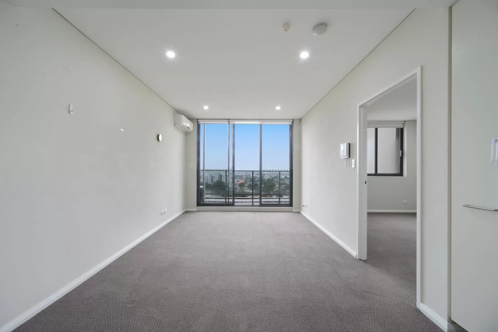 Level 20/161/109-113 George Street, Parramatta Leased by Richard Matthews Real Estate - image 3