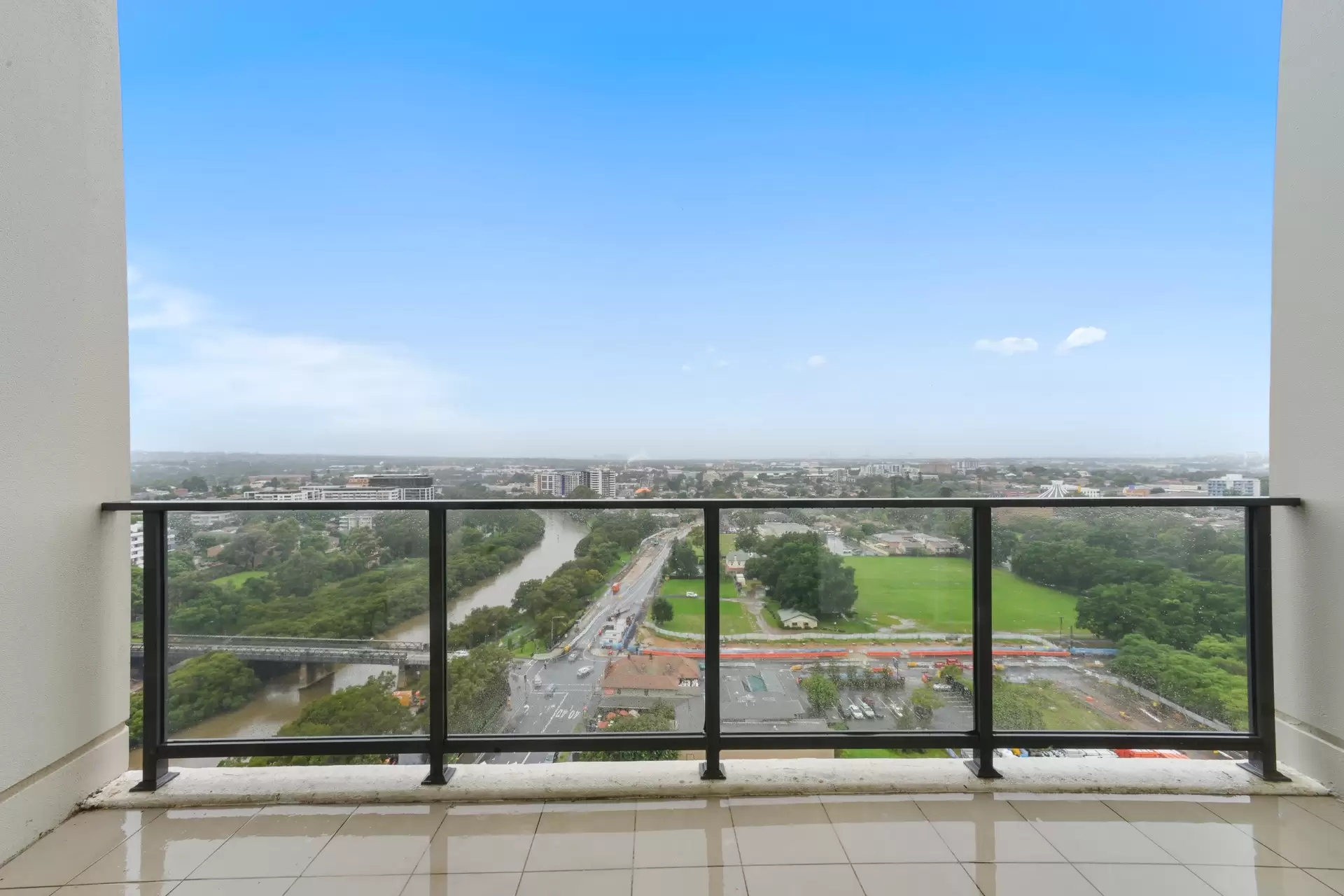Level 20/161/109-113 George Street, Parramatta Leased by Richard Matthews Real Estate - image 6