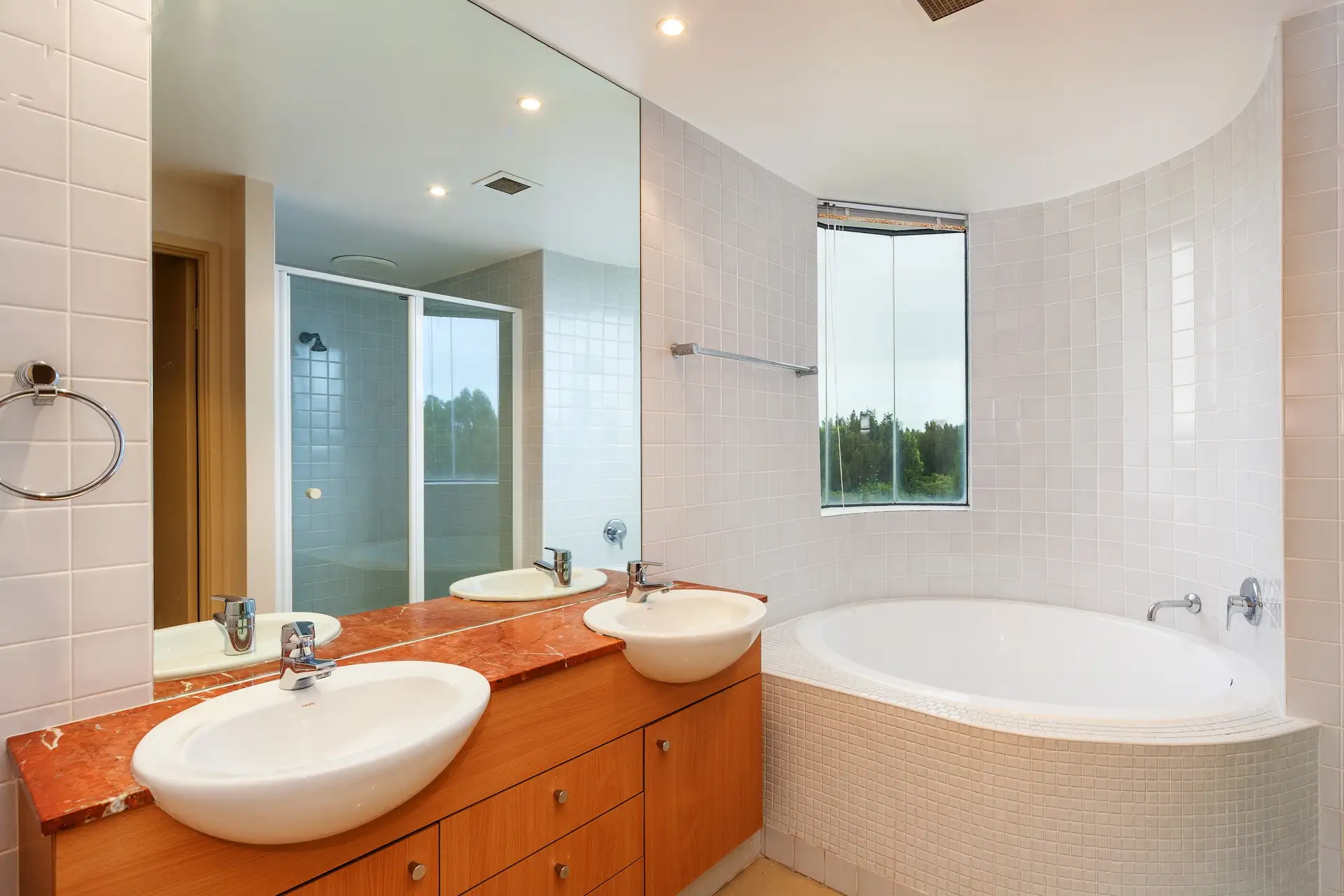 75/29 Bennelong Parkway, Wentworth Point Sold by Richard Matthews Real Estate - image 4