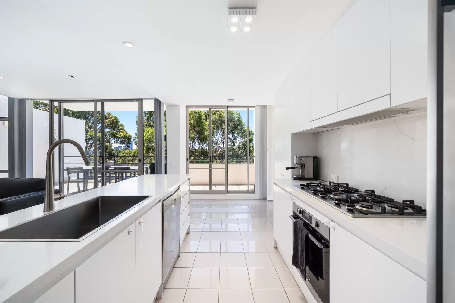 11/9 Nurmi Avenue, Newington Sold by Richard Matthews Real Estate - image 4