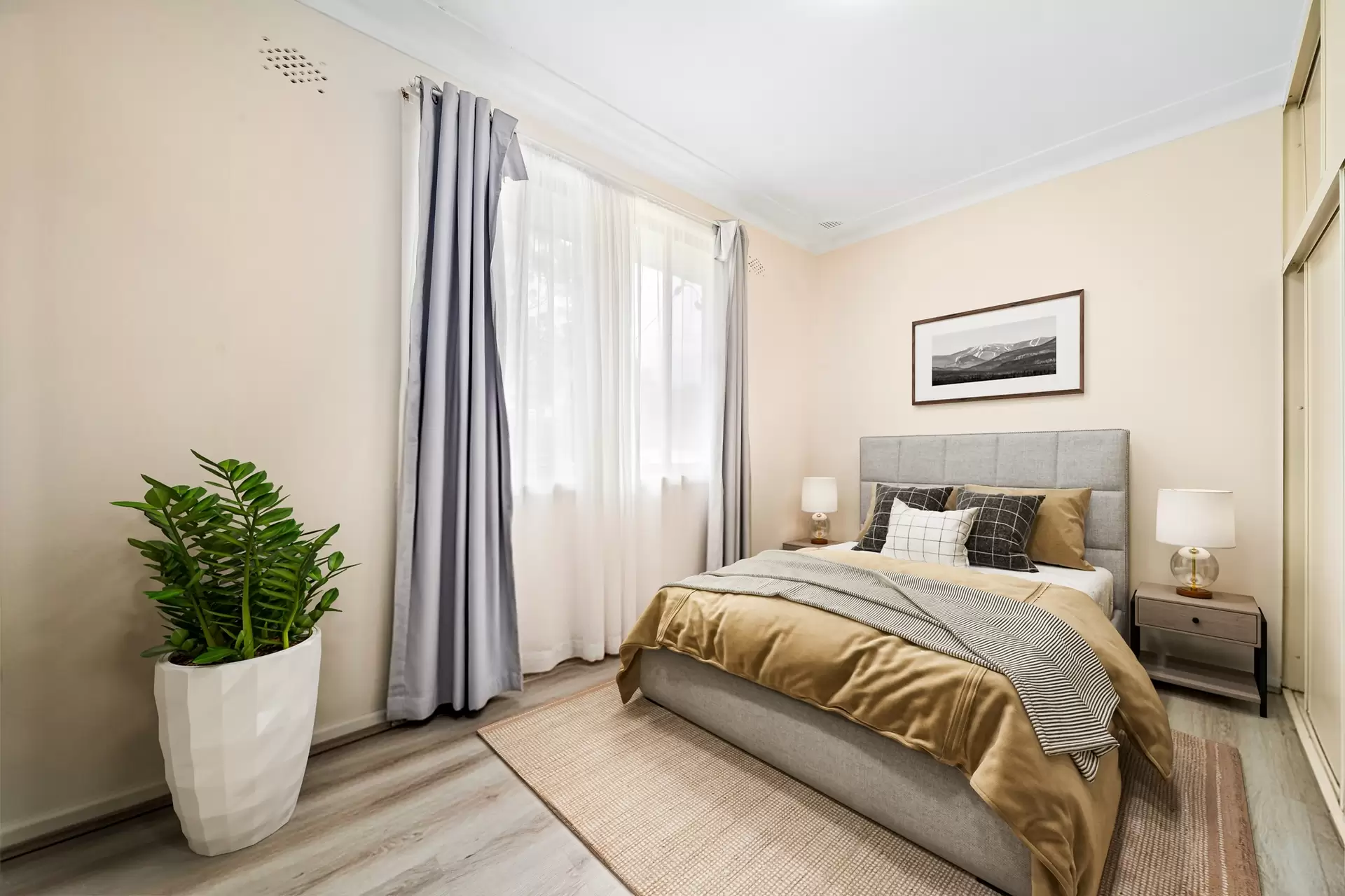 196 Belar Avenue, Villawood Sold by Richard Matthews Real Estate - image 5