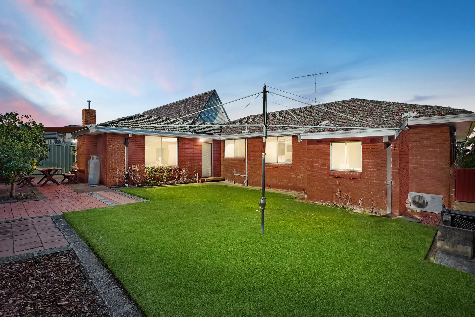 15 Talinga Avenue, Georges Hall Leased by Richard Matthews Real Estate - image 6