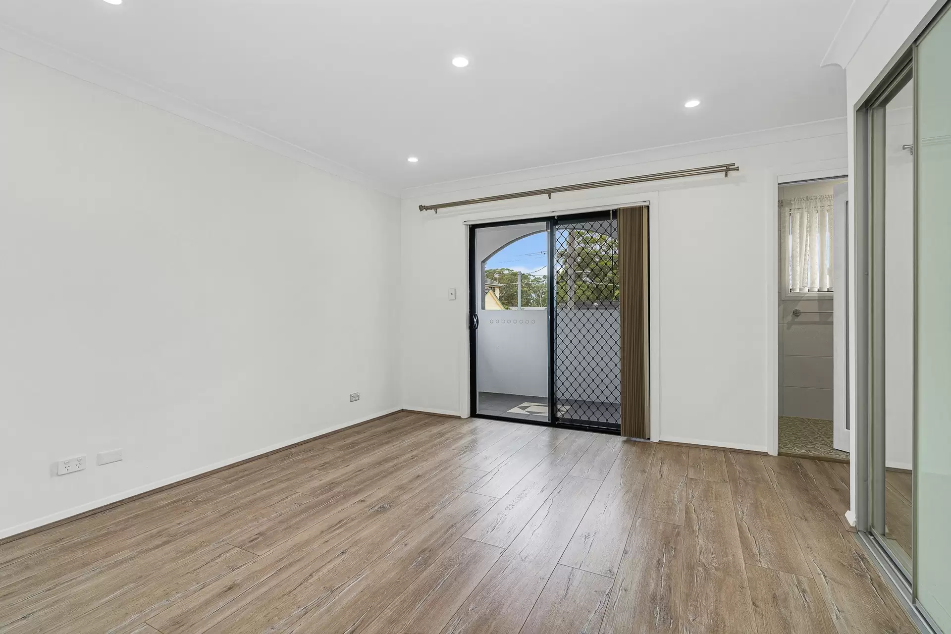 4a Ian Crescent, Chester Hill Leased by Richard Matthews Real Estate - image 2