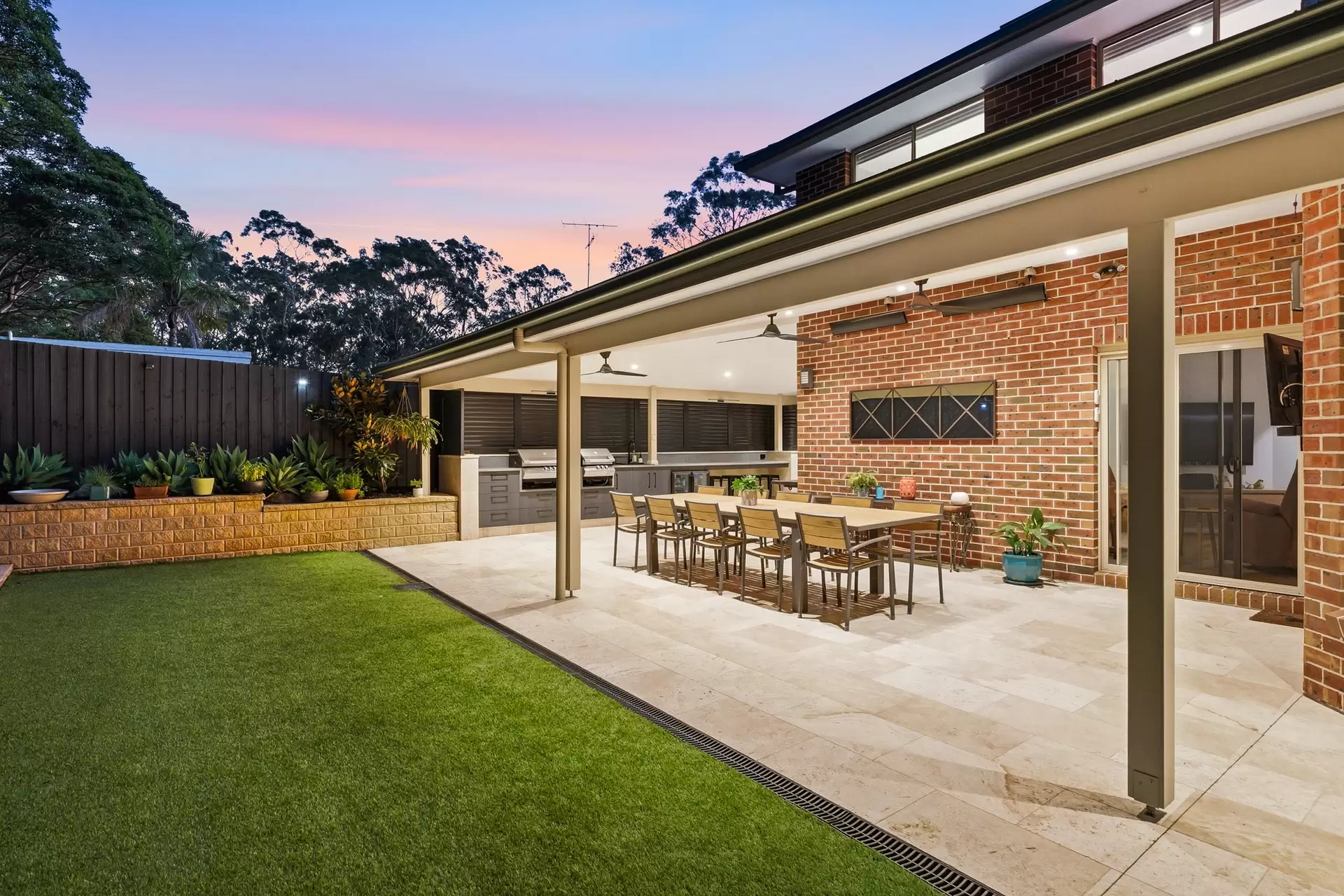 22 Hodgson Crescent, Baulkham Hills Sold by Richard Matthews Real Estate - image 2