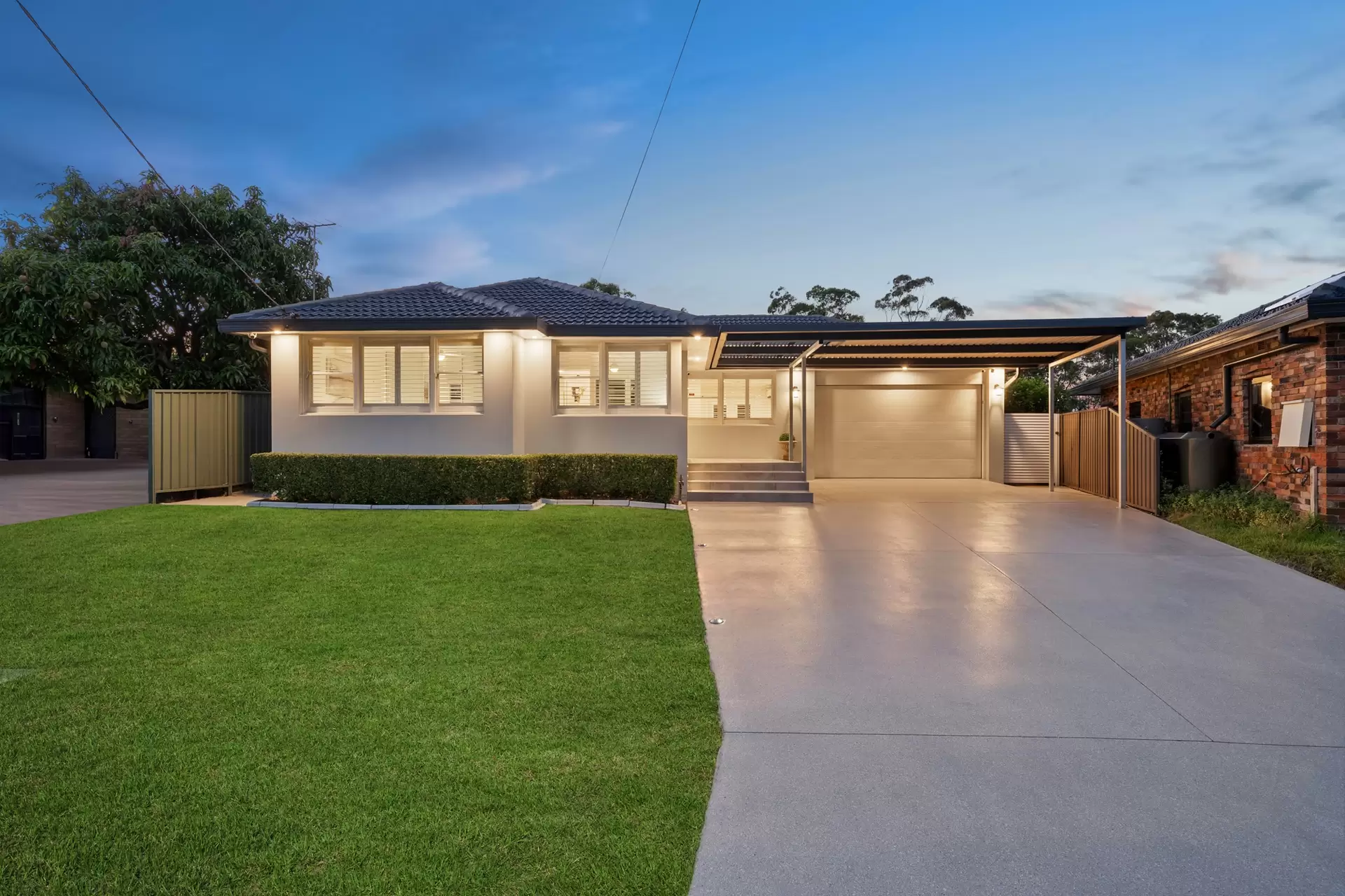 25 Sylvan Grove, Picnic Point Sold by Richard Matthews Real Estate - image 2