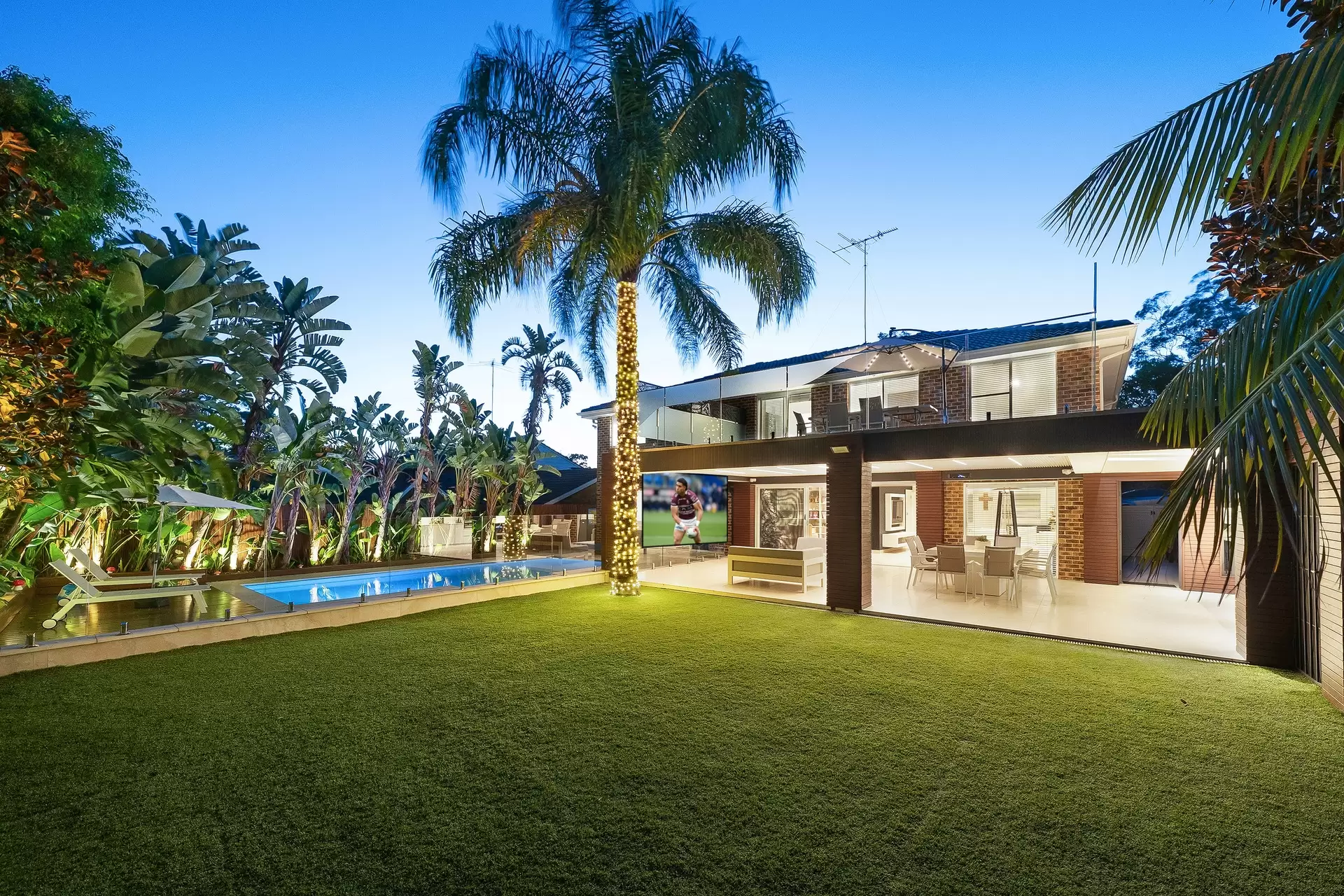 21 Baudin Close, Illawong Sold by Richard Matthews Real Estate - image 1