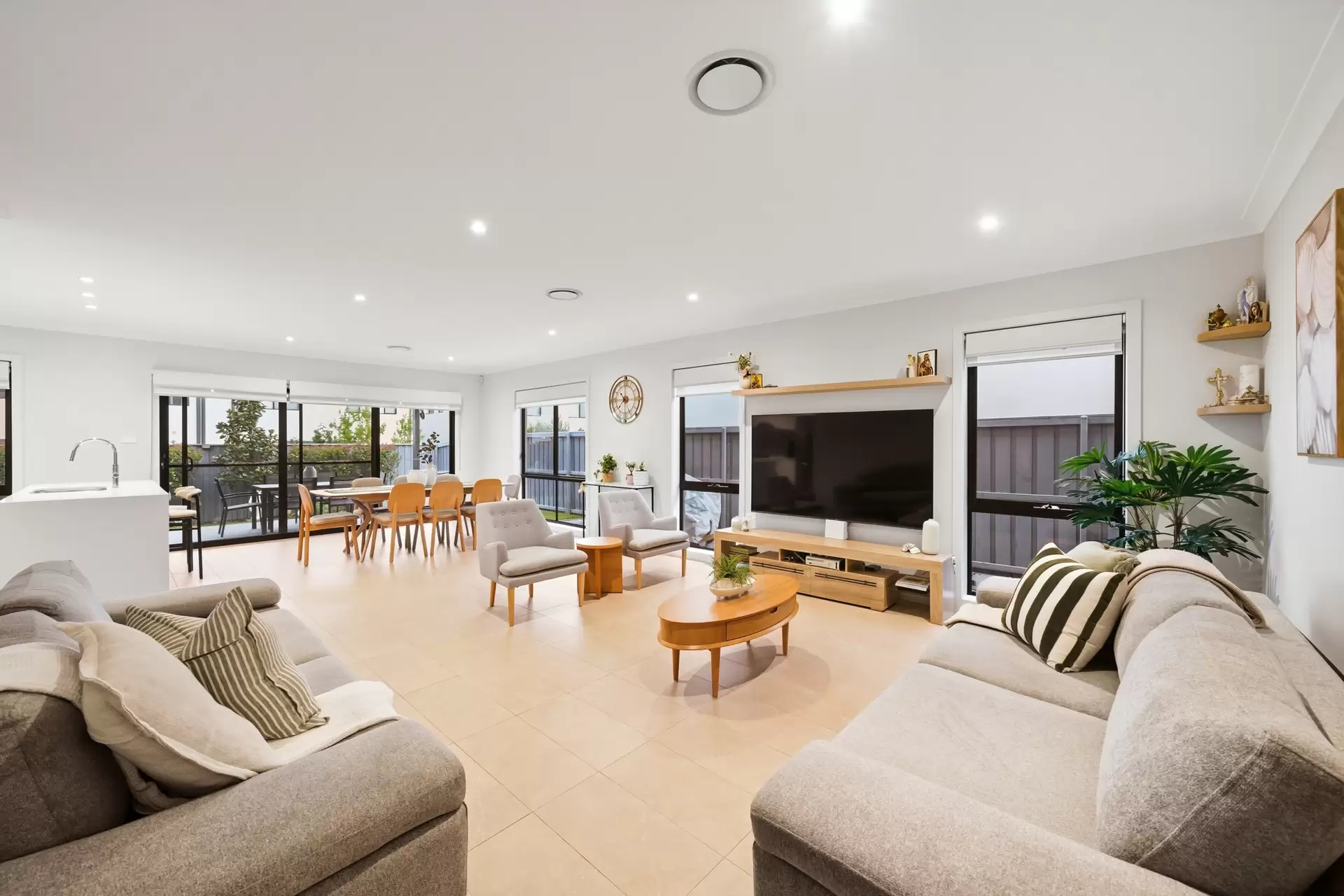 25 Mainstay Street, Moorebank Sold by Richard Matthews Real Estate - image 2