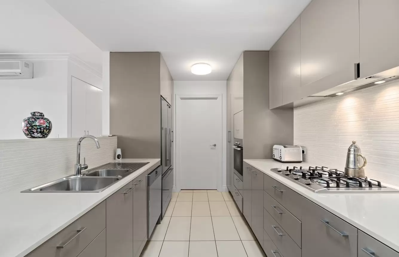 305/6 Peninsula Drive, Breakfast Point Leased by Richard Matthews Real Estate - image 2
