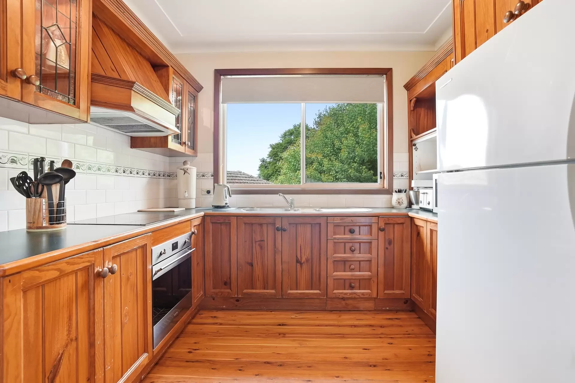 6 Derwent Parade, Blacktown Sold by Richard Matthews Real Estate - image 3
