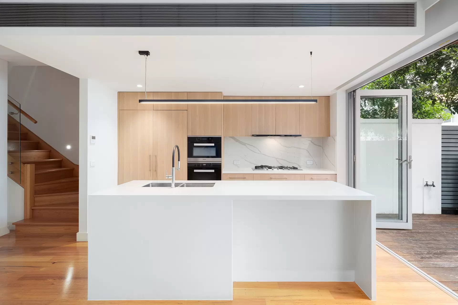47 Fairway Circuit, Strathfield Sold by Richard Matthews Real Estate - image 4