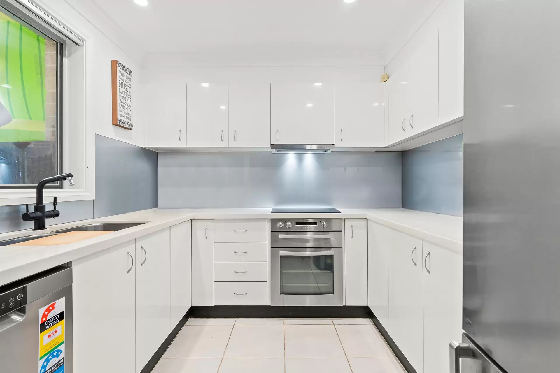 5 Huntley Drive, Blacktown Sold by Richard Matthews Real Estate - image 3